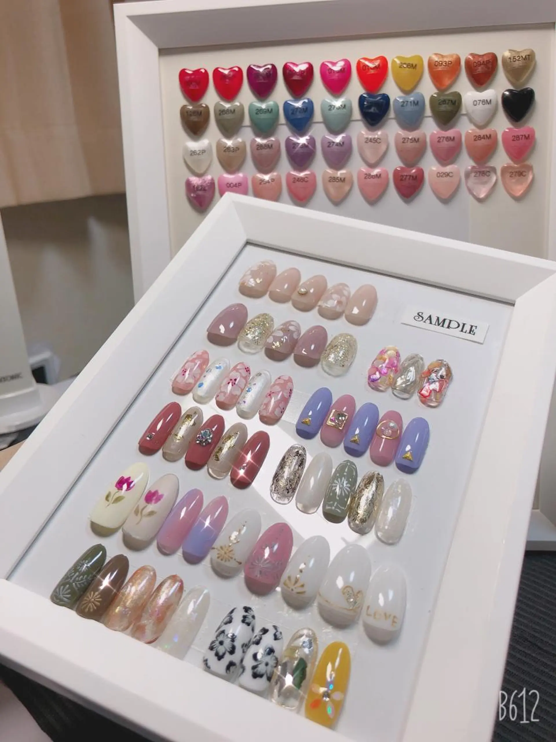 ネイル アートネイル Bella  totalbeauty所属・Bella 齋藤理奈のネイルデザイン