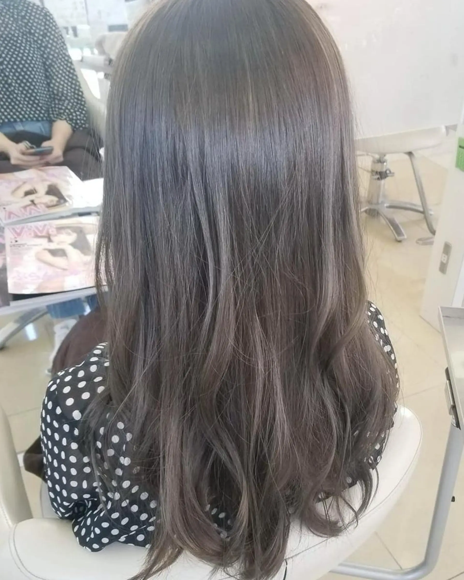 カラー 透明感カラー グレージュ SALOWIN栄所属・SALOWIN栄 高須大貴のヘアスタイル