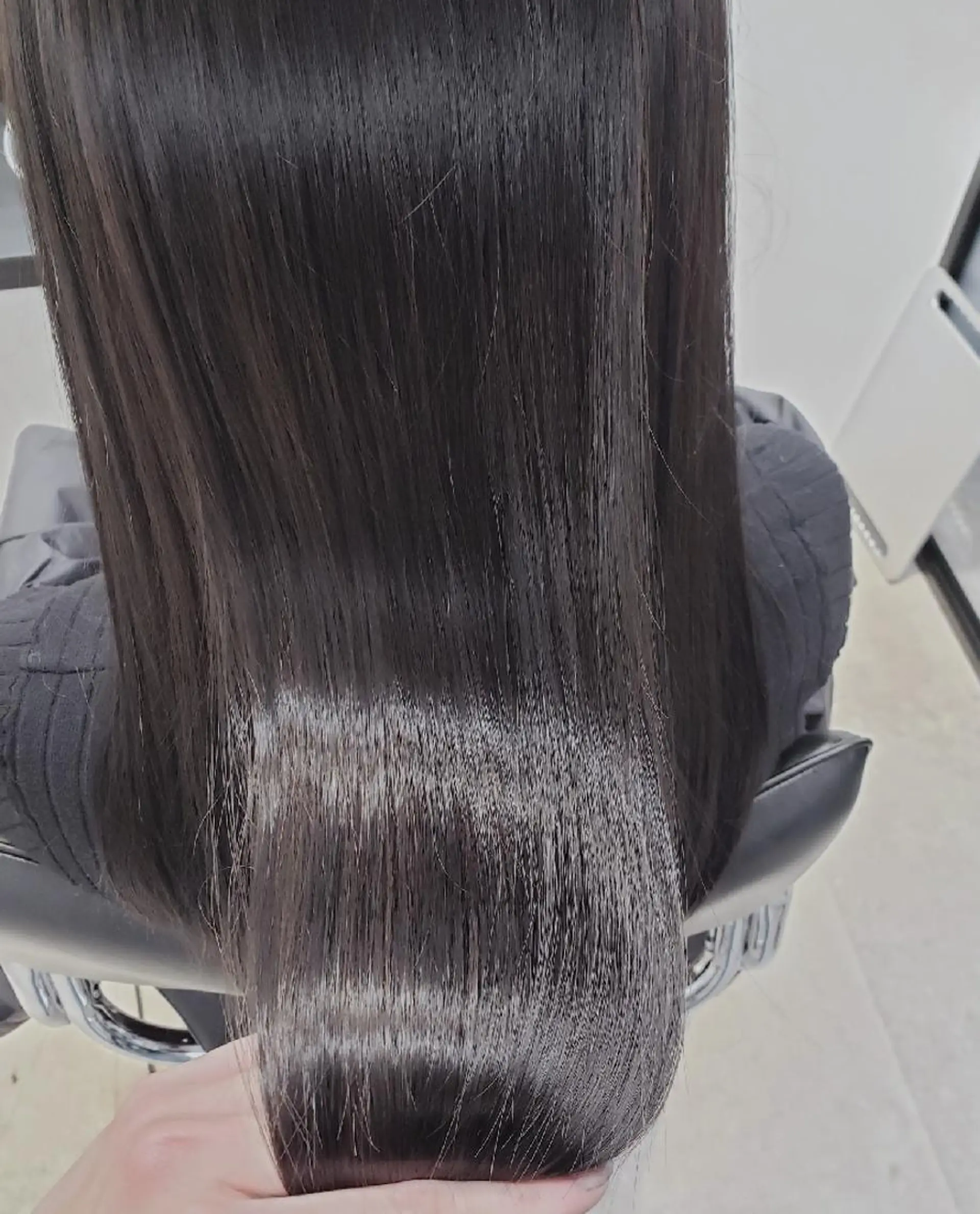 ロング トリートメント ヘアカラー トリートメント GOToday所属・艶髪／オリーブ系／ 肌が綺麗に見えるお色のヘアスタイル