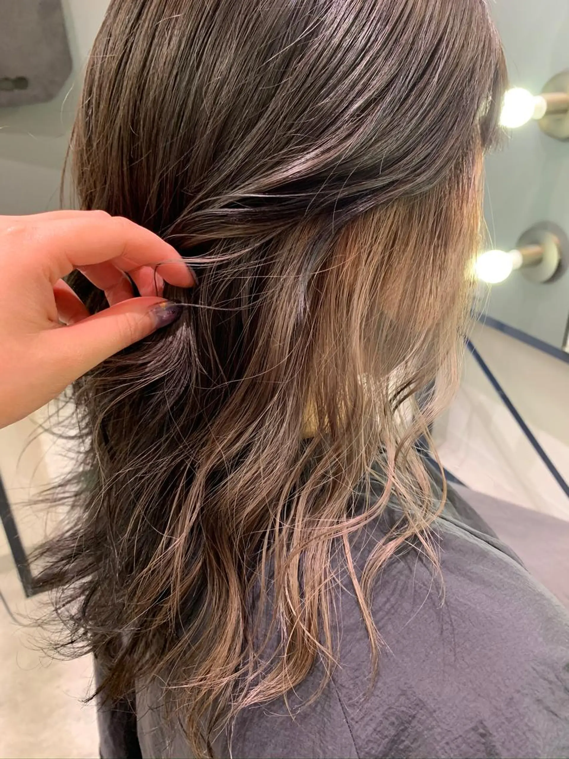 ロング 横山 菜摘のヘアスタイル