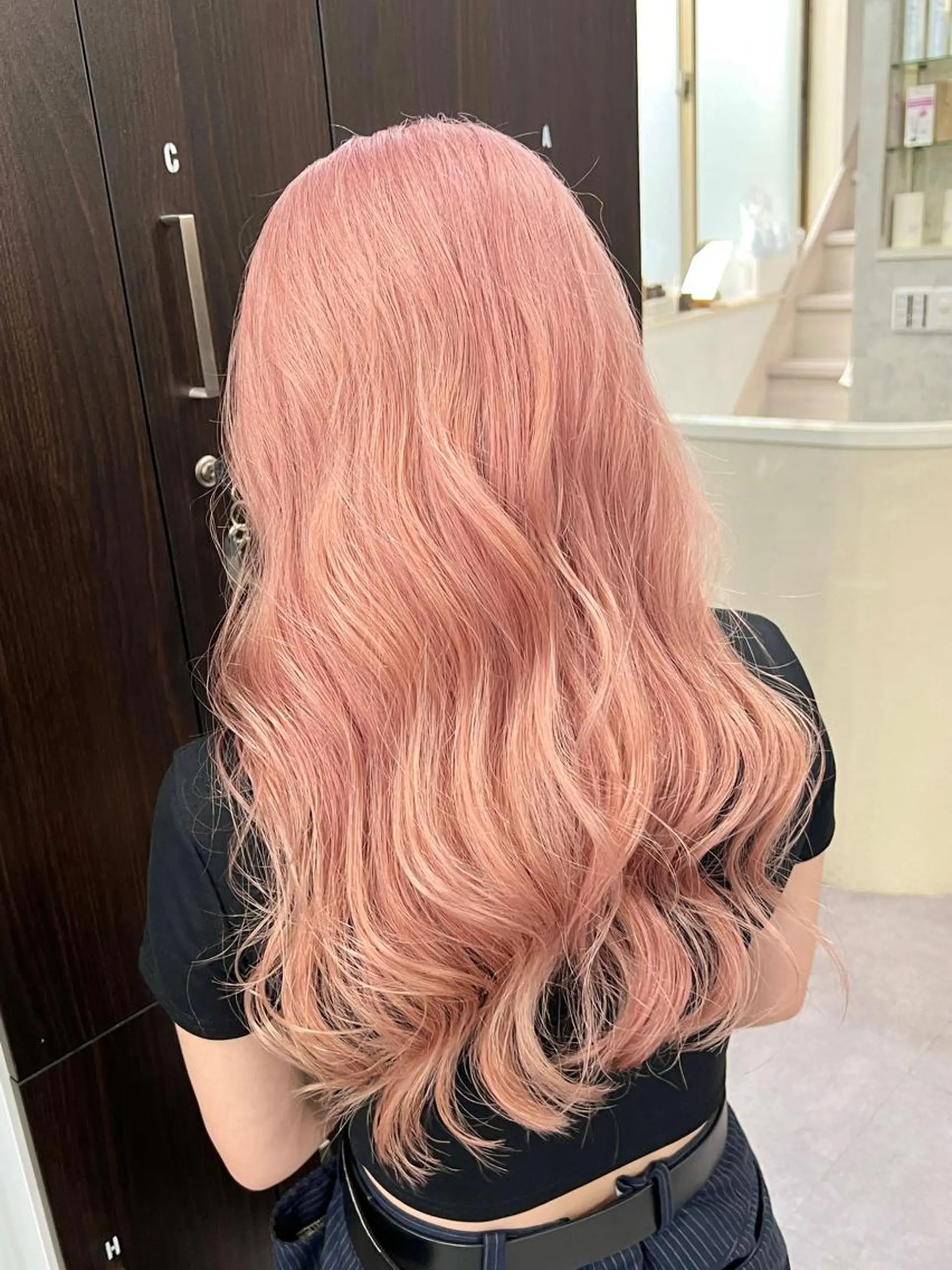 ロング カラー ベージュカラー ピンクカラー ピンクベージュ Via officialのヘアスタイル