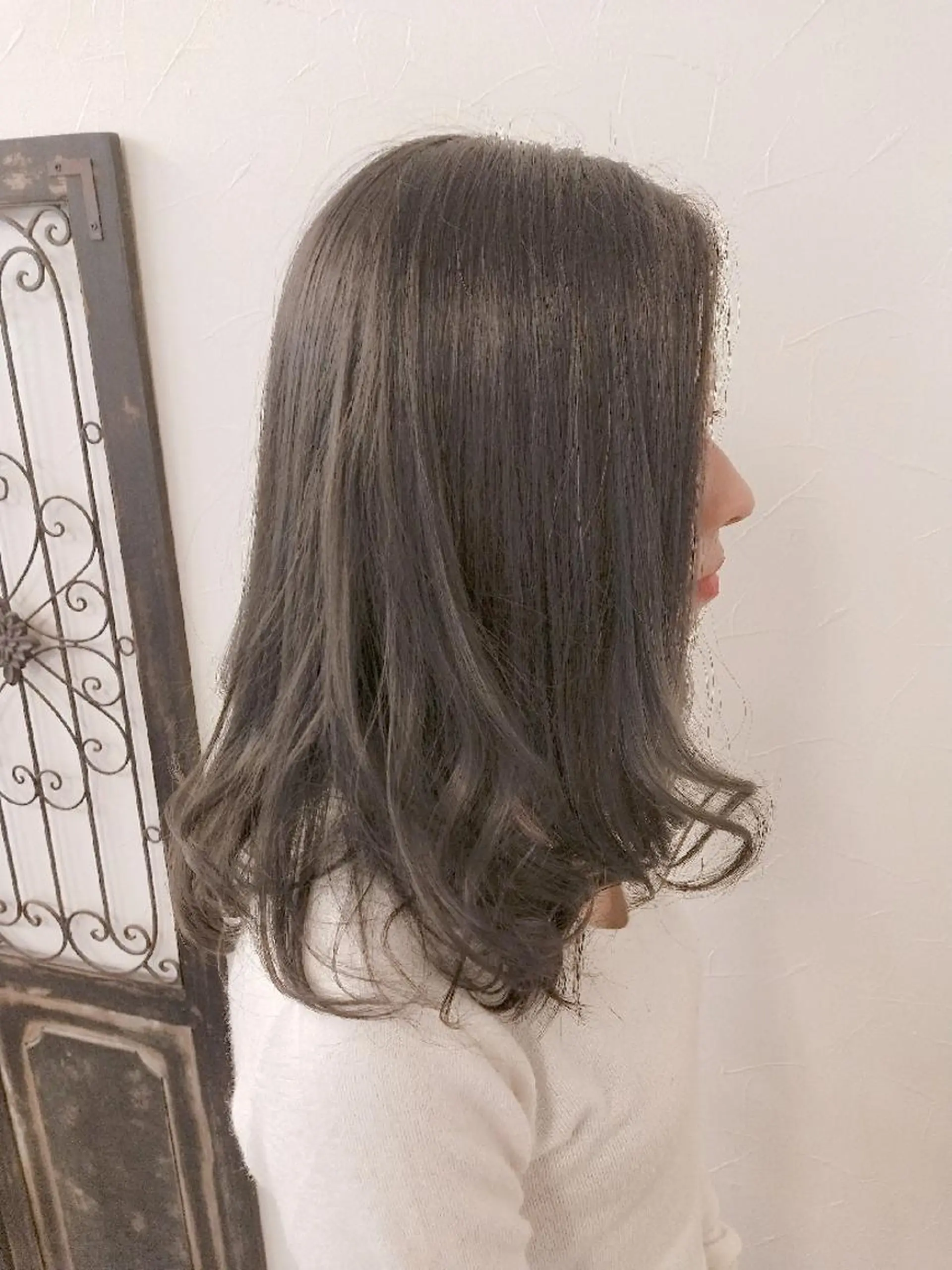 カラー ミディアム ブリーチ 透明感カラー ダークグレー ダブルカラー デザインカラー髪質 改善Lilithのその他イメージ