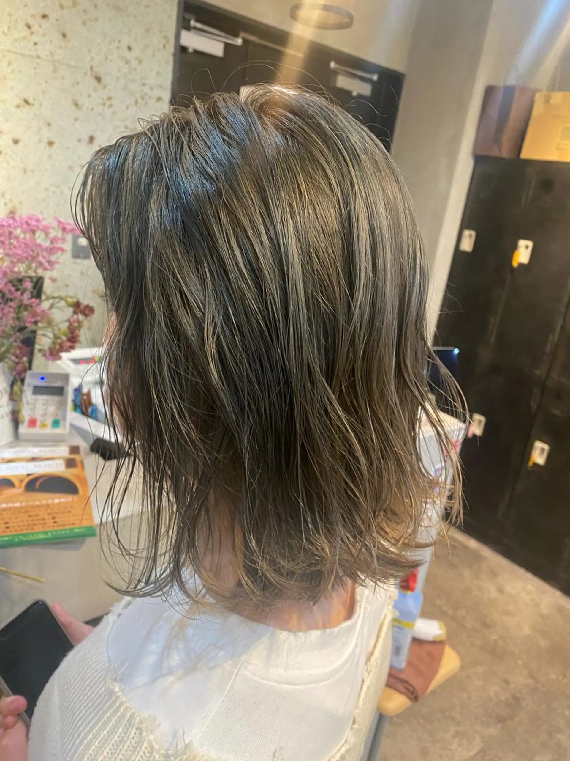 ミディアム カット ヘアカラー トリートメント sail所属・sail hairのヘアスタイル