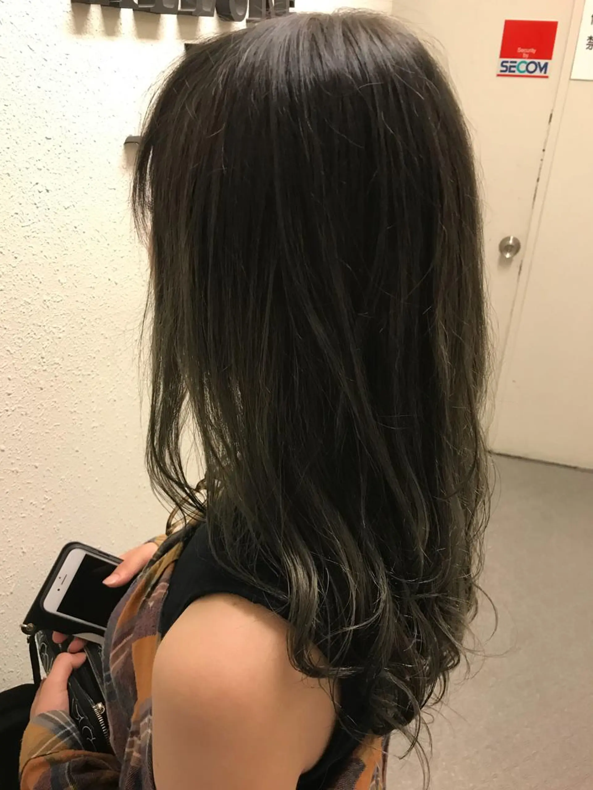 ロング ヘアカラー 緑地公園美容室 neohairのヘアスタイル