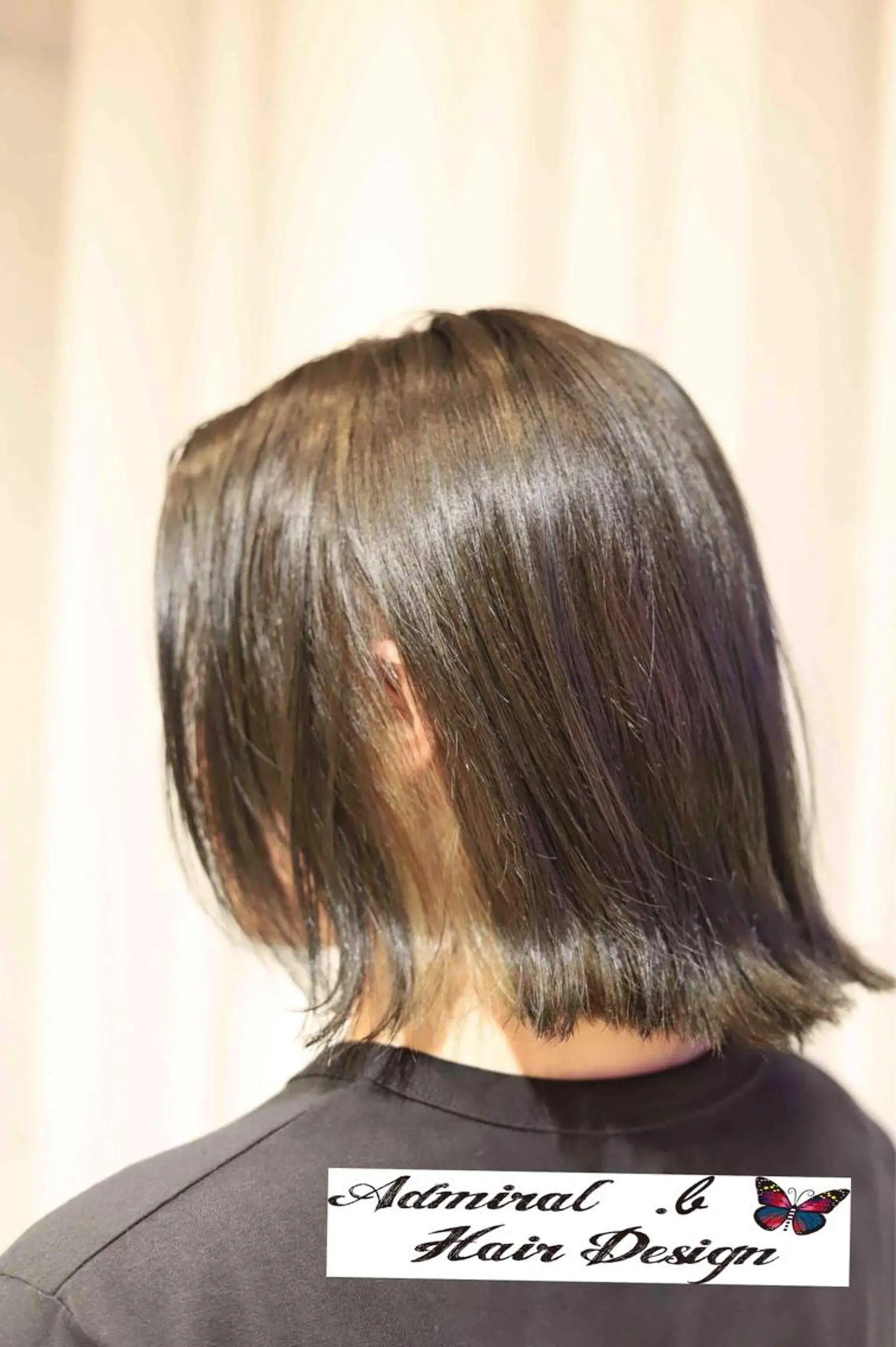 ミディアム カラー ブリーチ グレージュ インナーカラー シルバー カット トリートメント ヘッドスパ ヘアセット アドミラルYoshi oのヘアスタイル