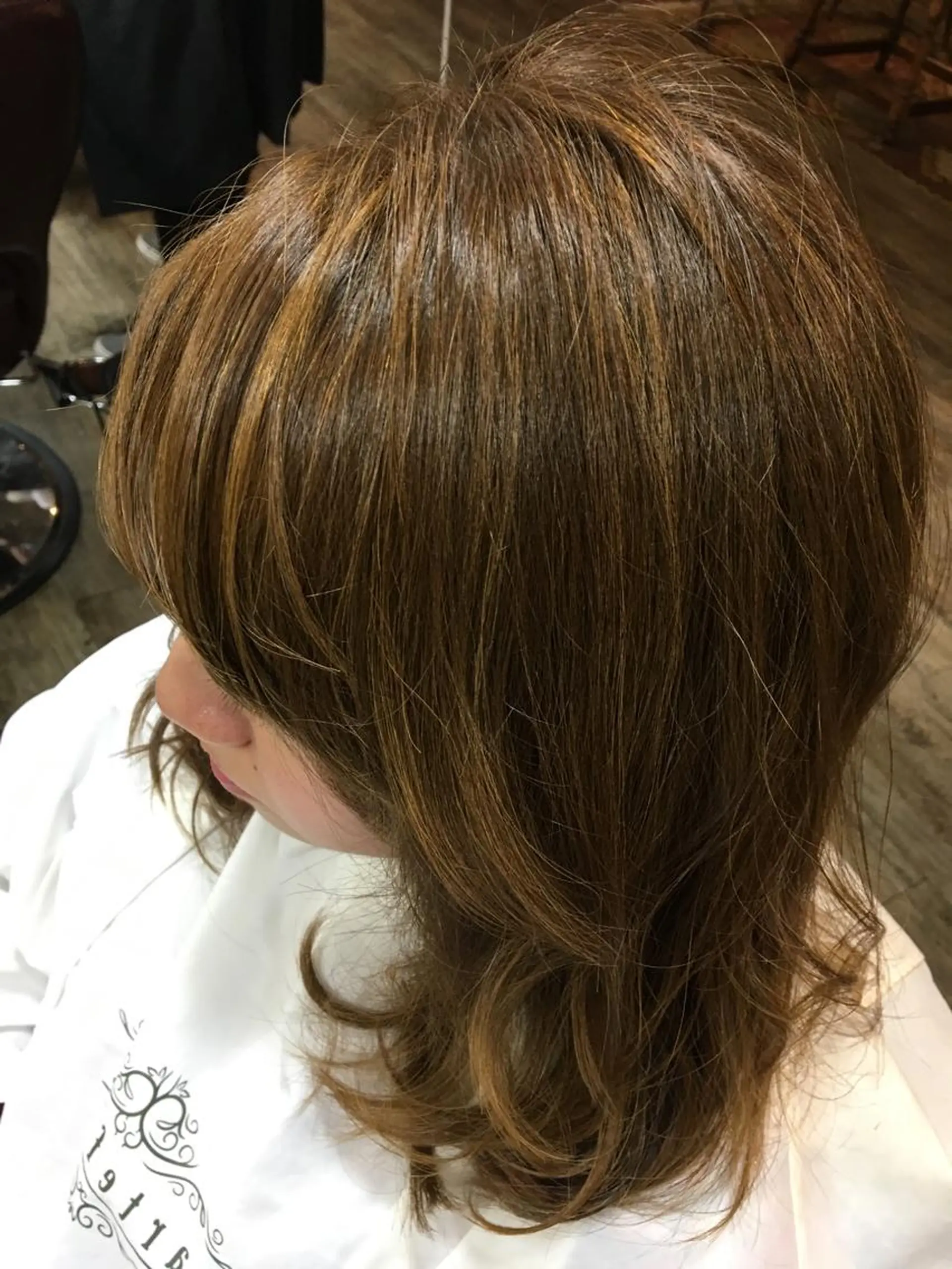 ミディアム ハイライト waves所属・波川 幸功のヘアスタイル