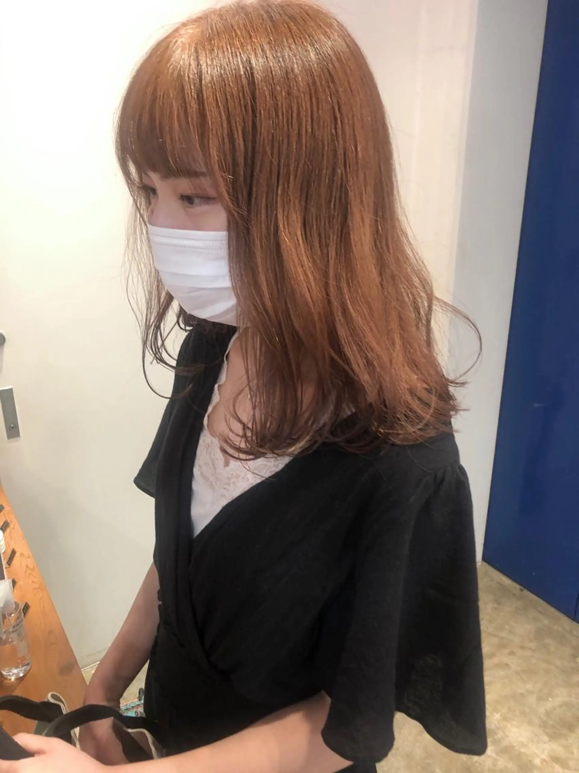 ミディアム カラー カット ヘアカラー トリートメント MIOベージュカラー 柔らかいカラーのヘアスタイル