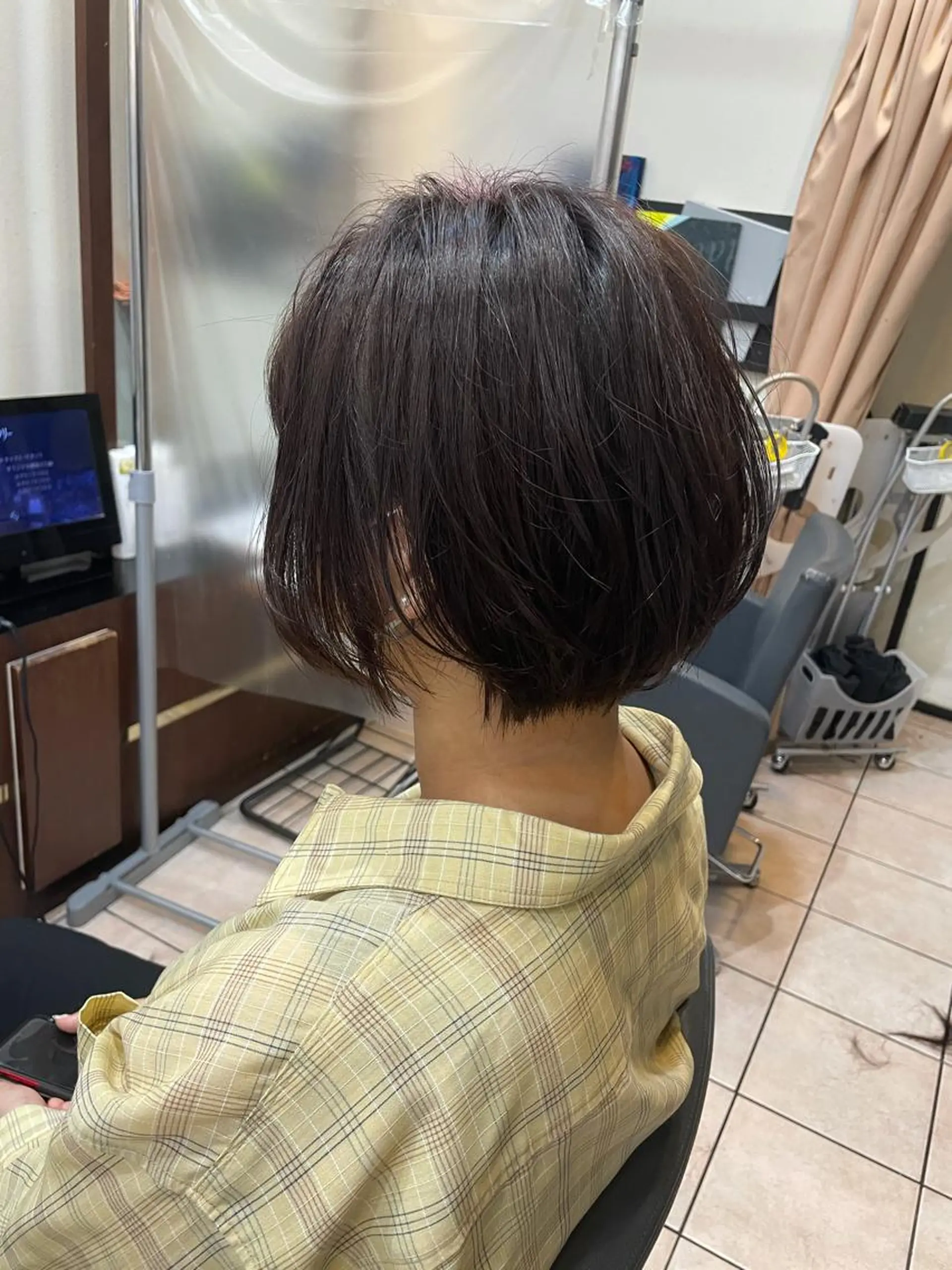 ショート ショートボブ ボブ ショートヘア FRAME ASUKAのヘアスタイル