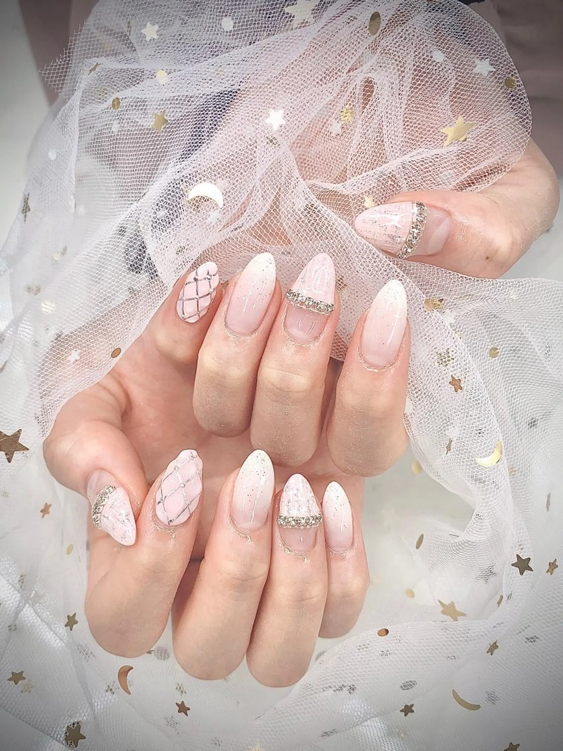 ネイル I-nailロング /ワンホン/キラキラのネイルデザイン