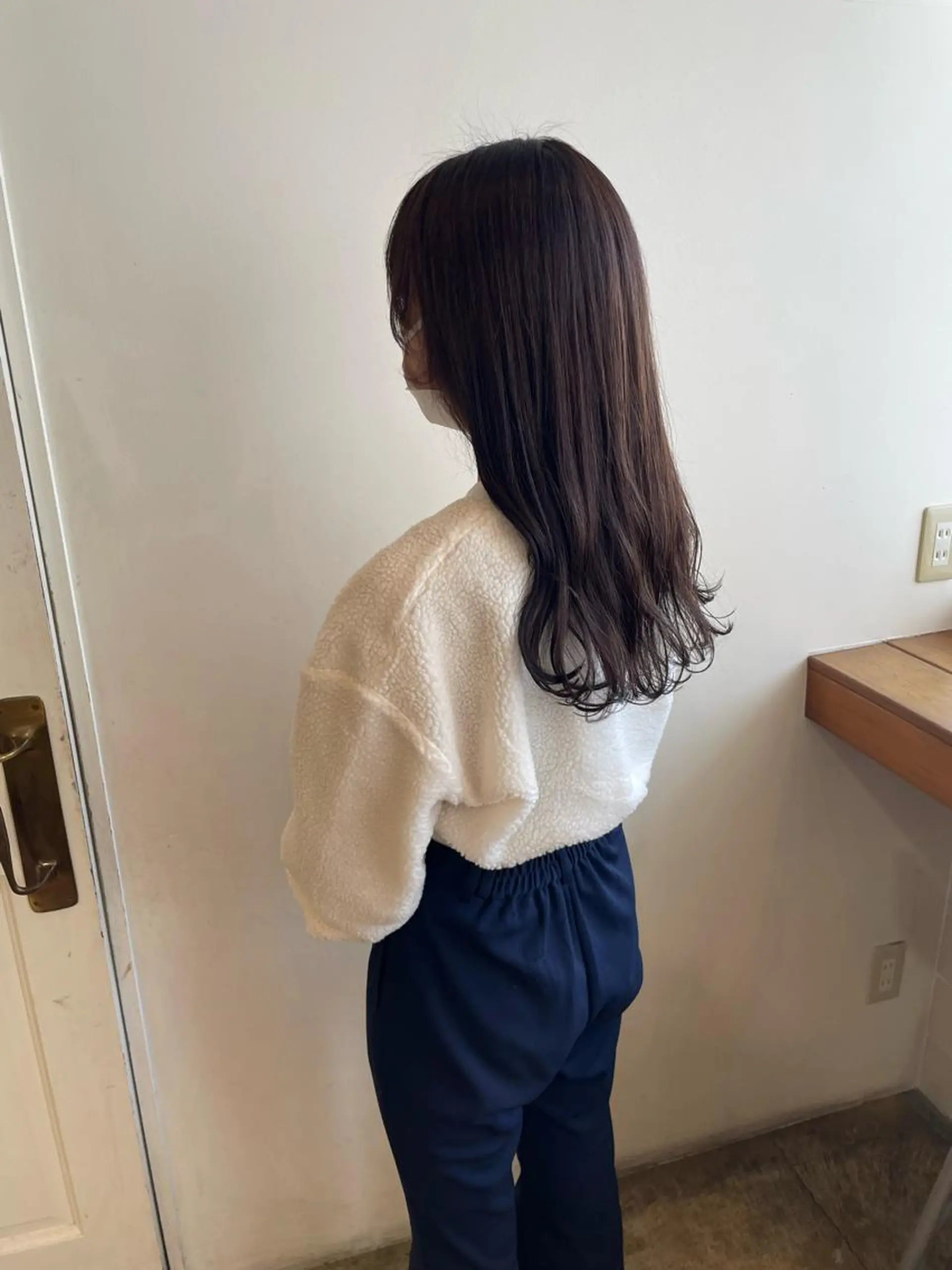 ロング カラー ブラウンカラー ダークブラウン カット ヘアカラー トリートメント MIOベージュカラー 柔らかいカラーのヘアスタイル