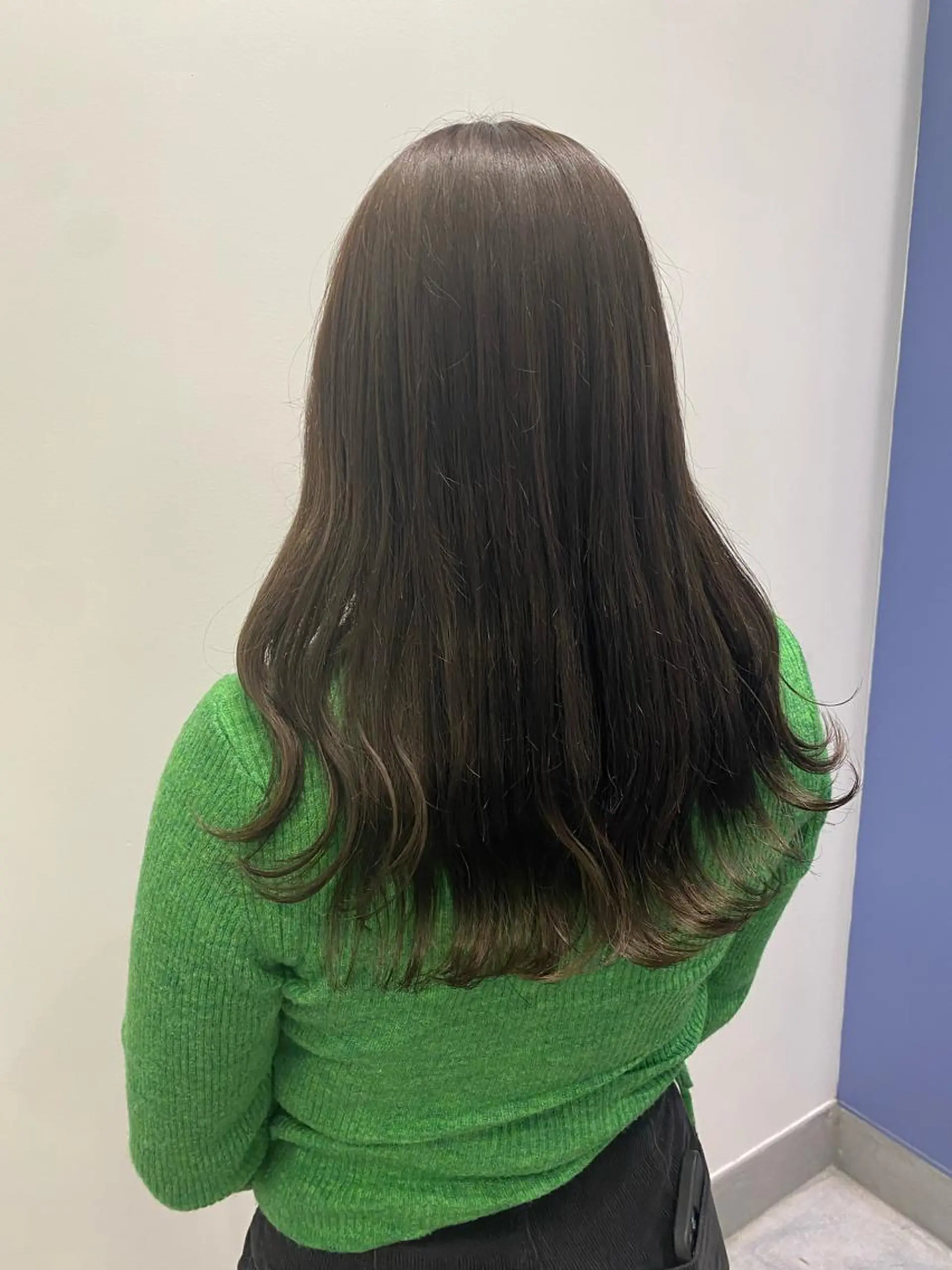 ロング カラー ベージュカラー オリーブベージュ カット ヘアカラー トリートメント ✨透明感カラー✨ 🦖佐々木未来🦕のヘアスタイル