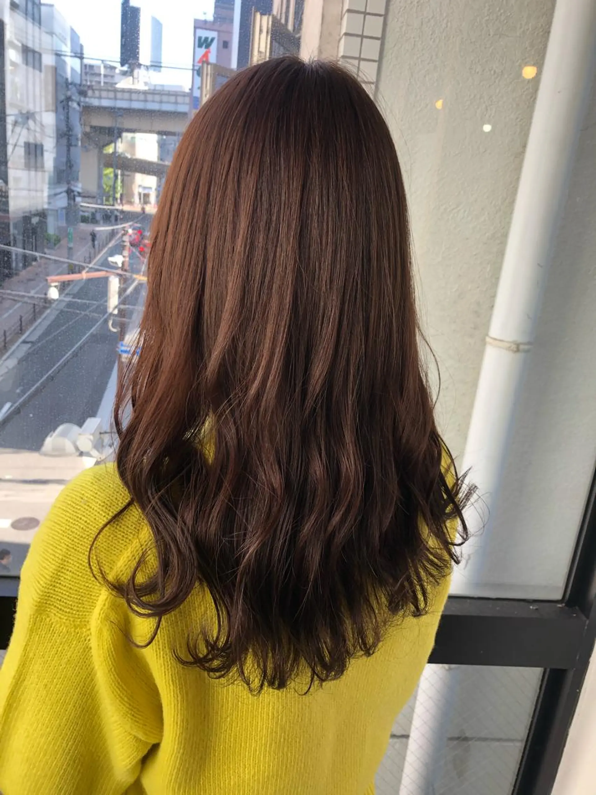 ミディアム カラー 髪質改善&ブリーチ 伊勢 祐一郎のヘアスタイル