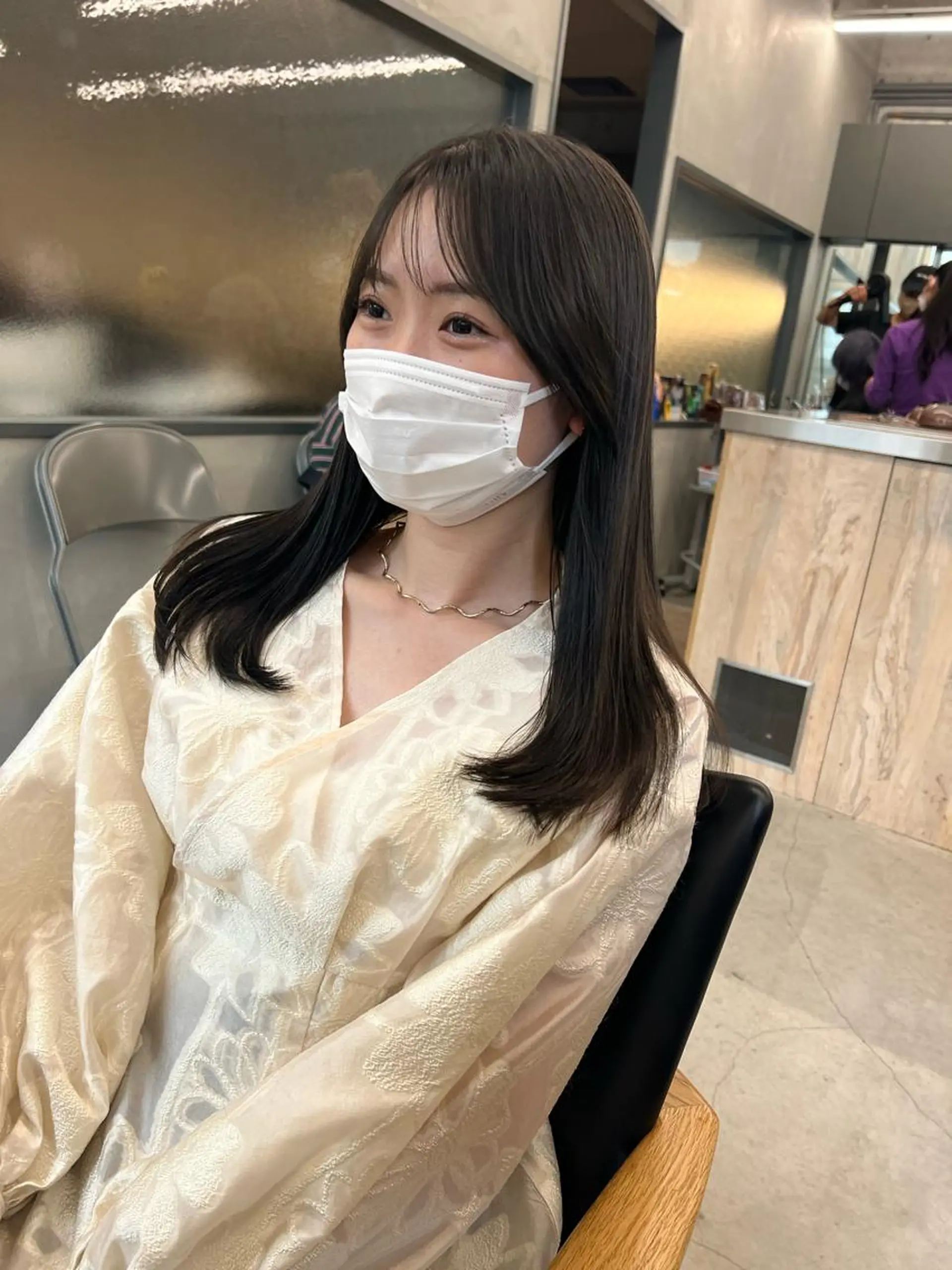 ミディアム カラー オリーブグレー 顔周りカット カット ヘアカラー トリートメント sakoda shunkiのヘアスタイル