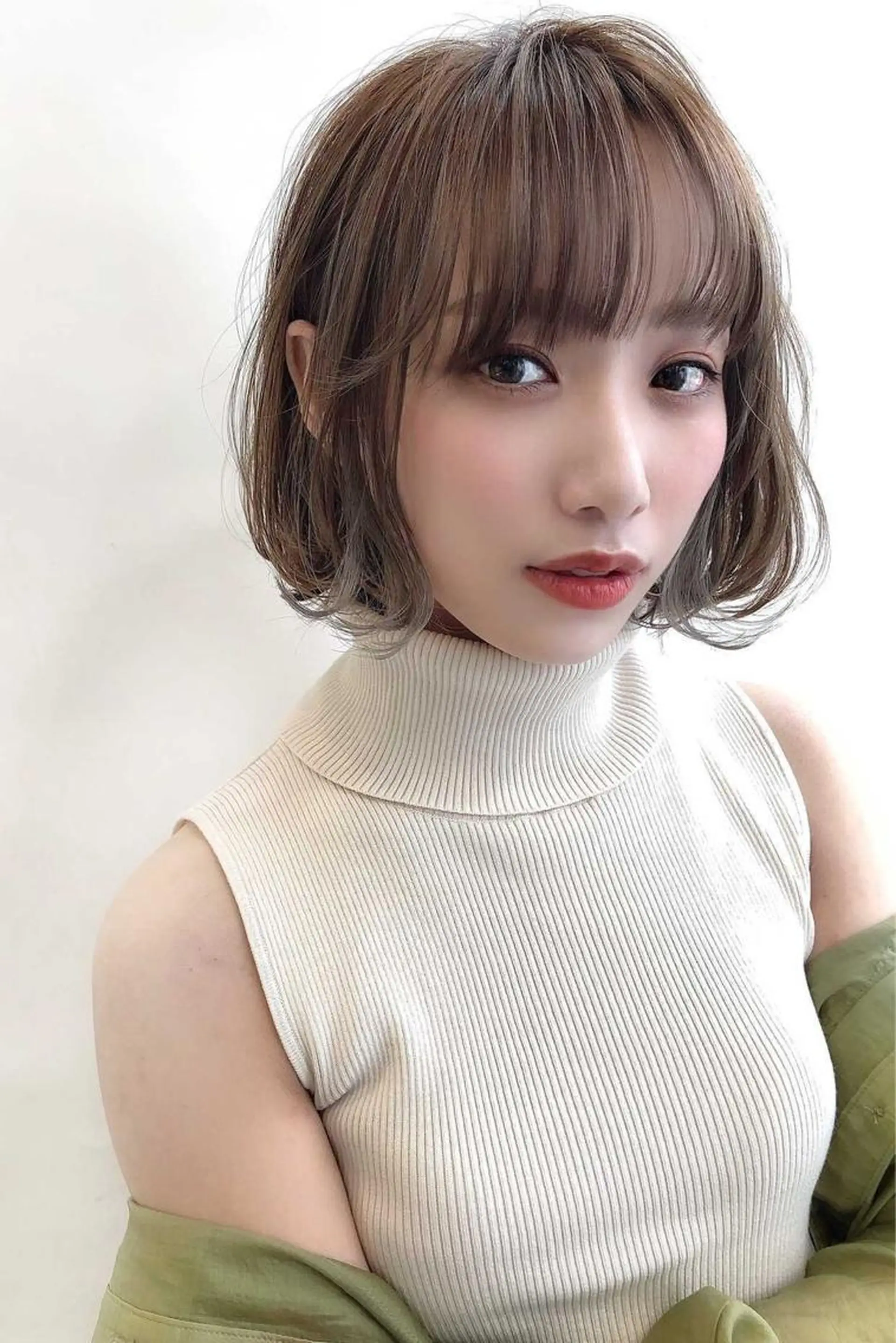 ミディアム カラー アッシュ インナーカラー レイヤーカット 外ハネヘア ✨レイヤーお任せ✨ 林有里子のヘアスタイル