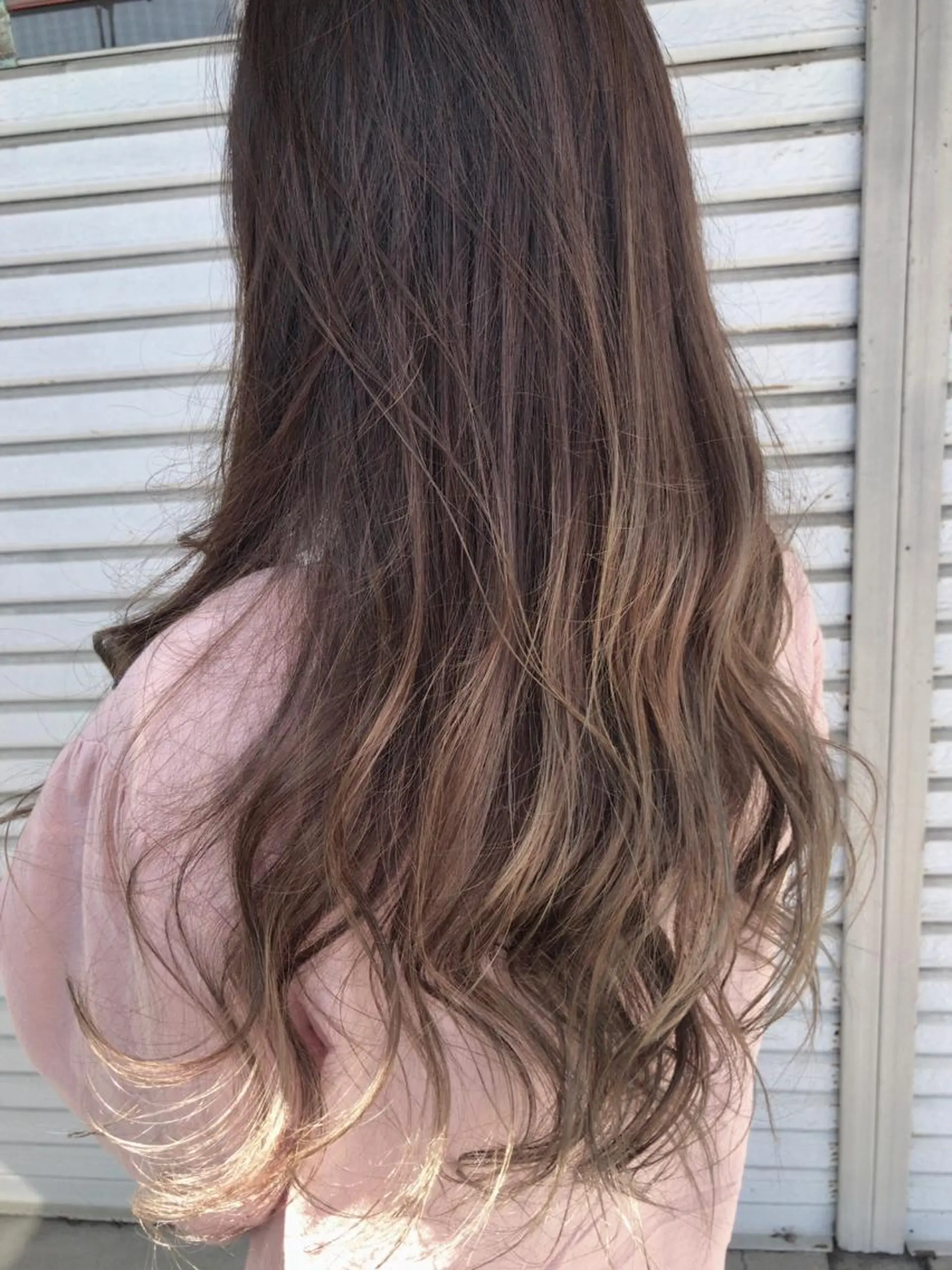 ロング カラー グラデーションカラー レイヤーカット匠 イソザキノリユキのヘアスタイル