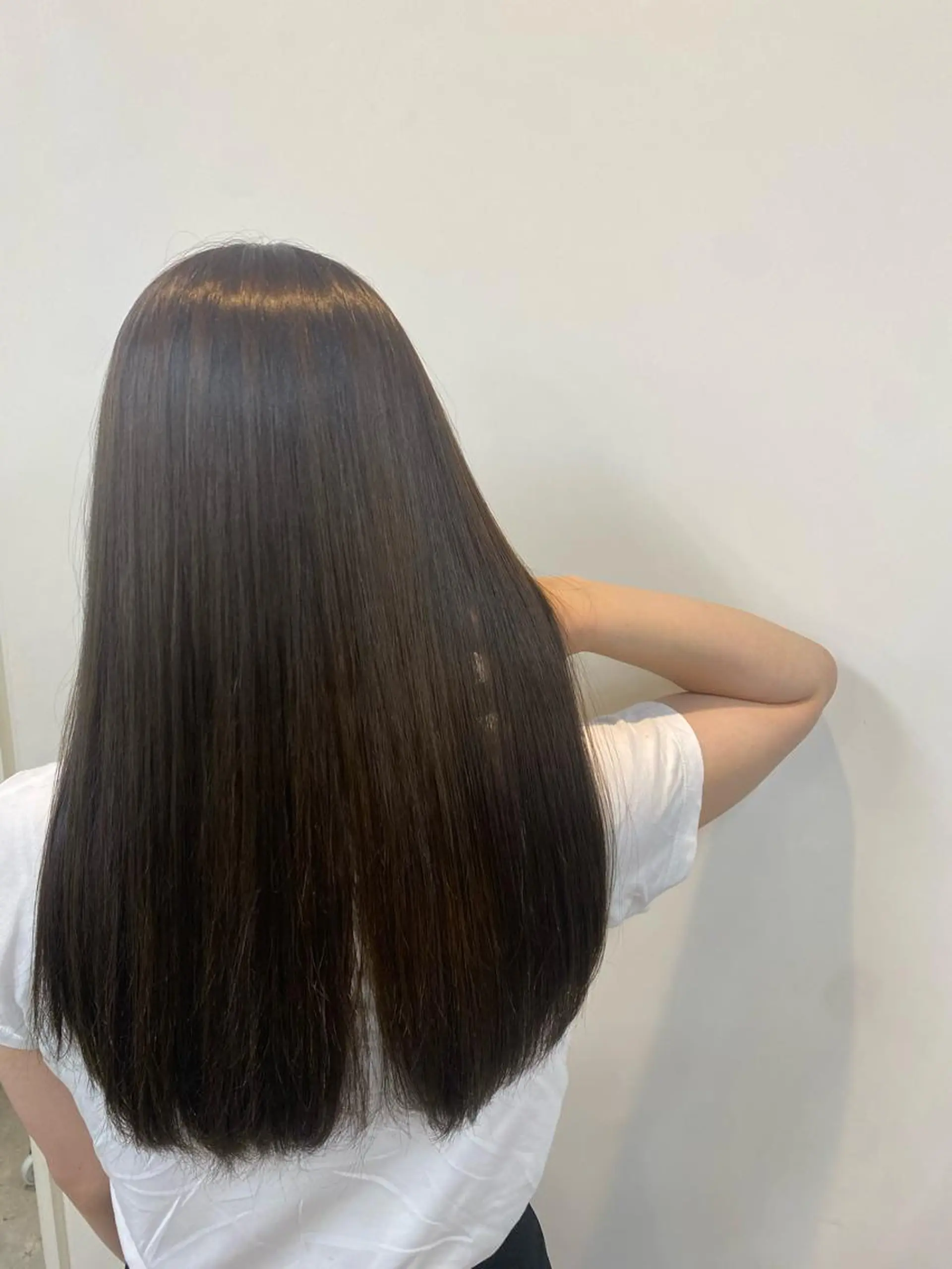 カラー ヘアカラー R hair salon所属・岩崎 優のヘアスタイル