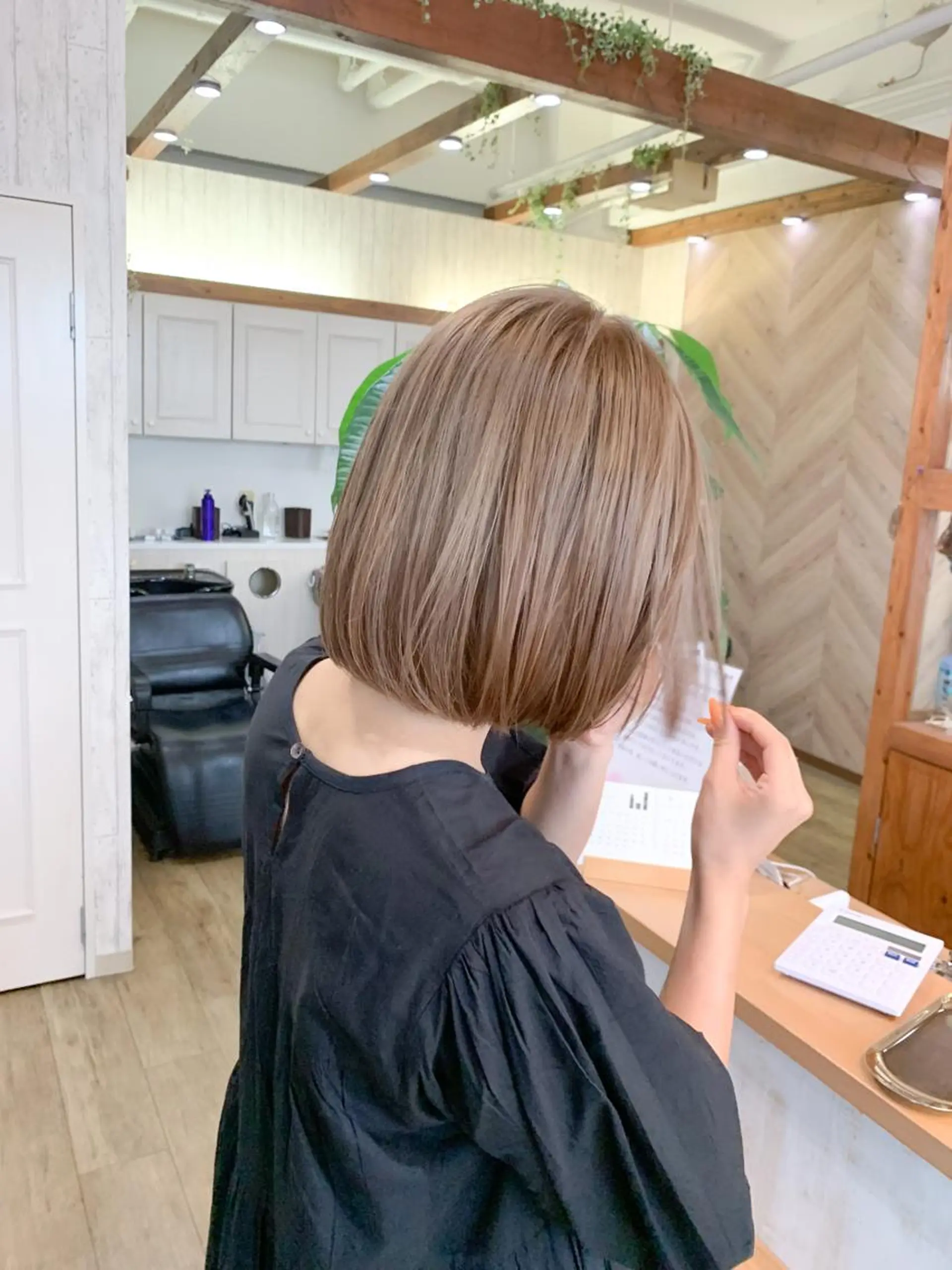 ミディアム カラー regalo 森重ユウのヘアスタイル