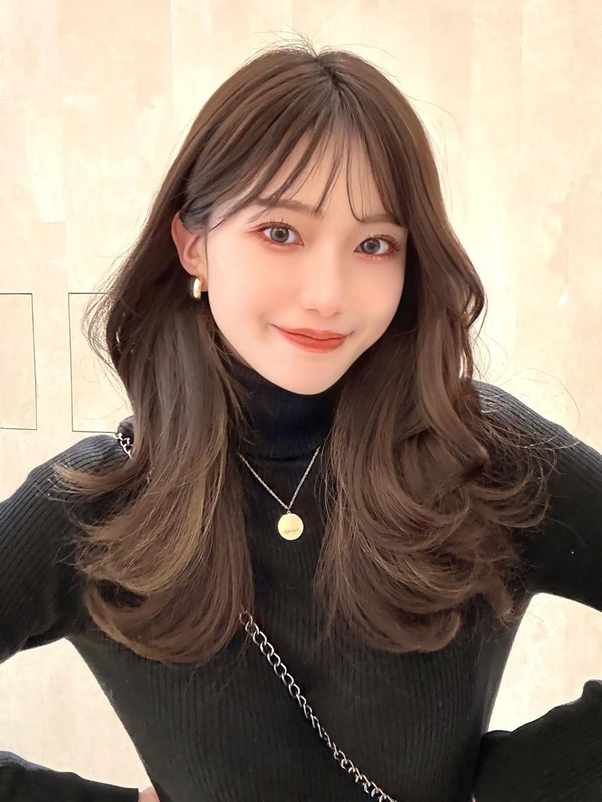 セミロング カラー エギョモリ 顔まわりレイヤー 顔周りカット ハイレイヤー ヨシンモリ カット ヘアカラー トリートメント 顔周り特化/韓国ヘア /レイヤー/吉野幸大のヘアスタイル