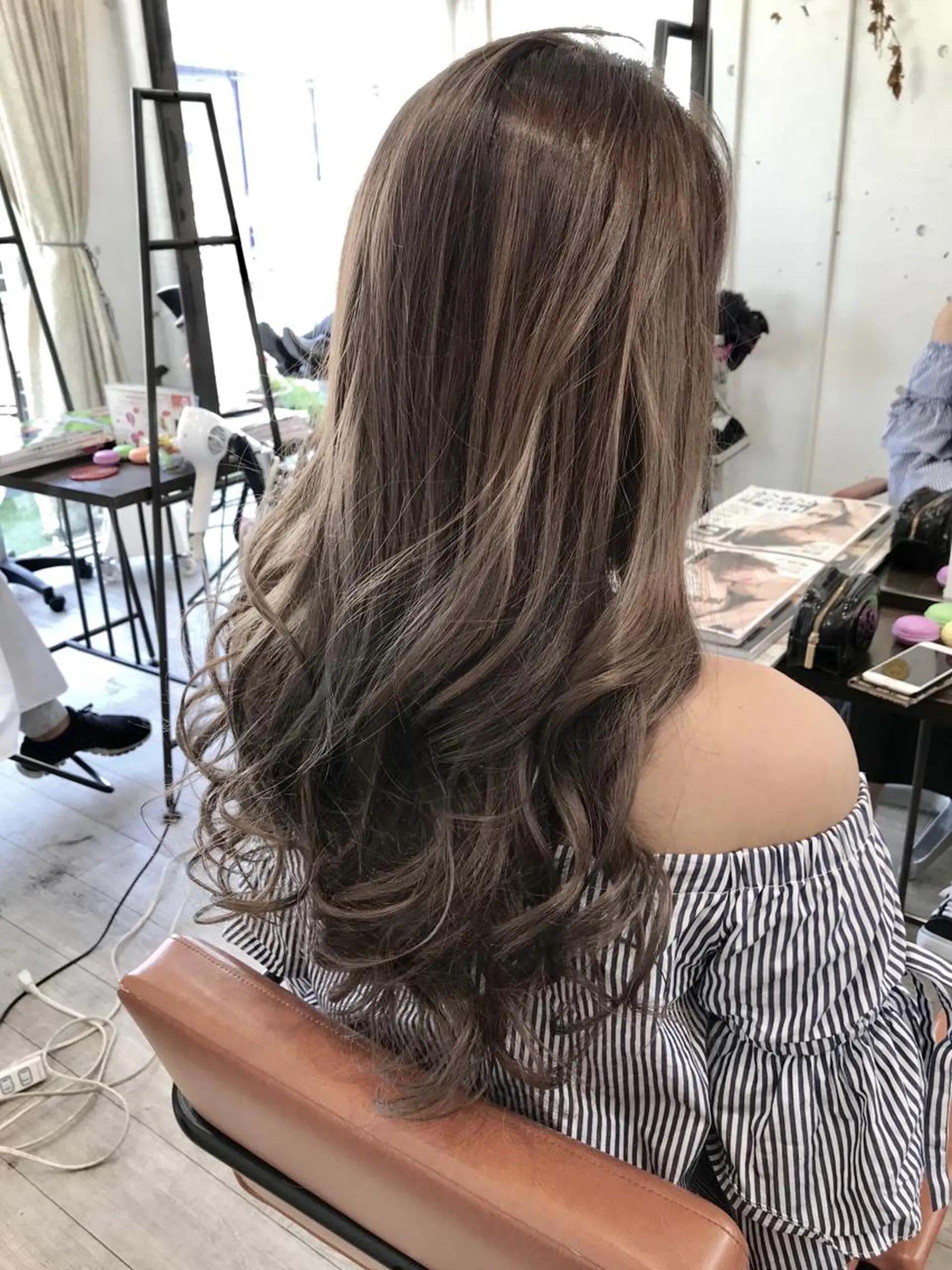 ロング カラー ベージュカラー ロング ヘアカラー トリートメント ヘッドスパ Akua【代表】 Kazumaのヘアスタイル