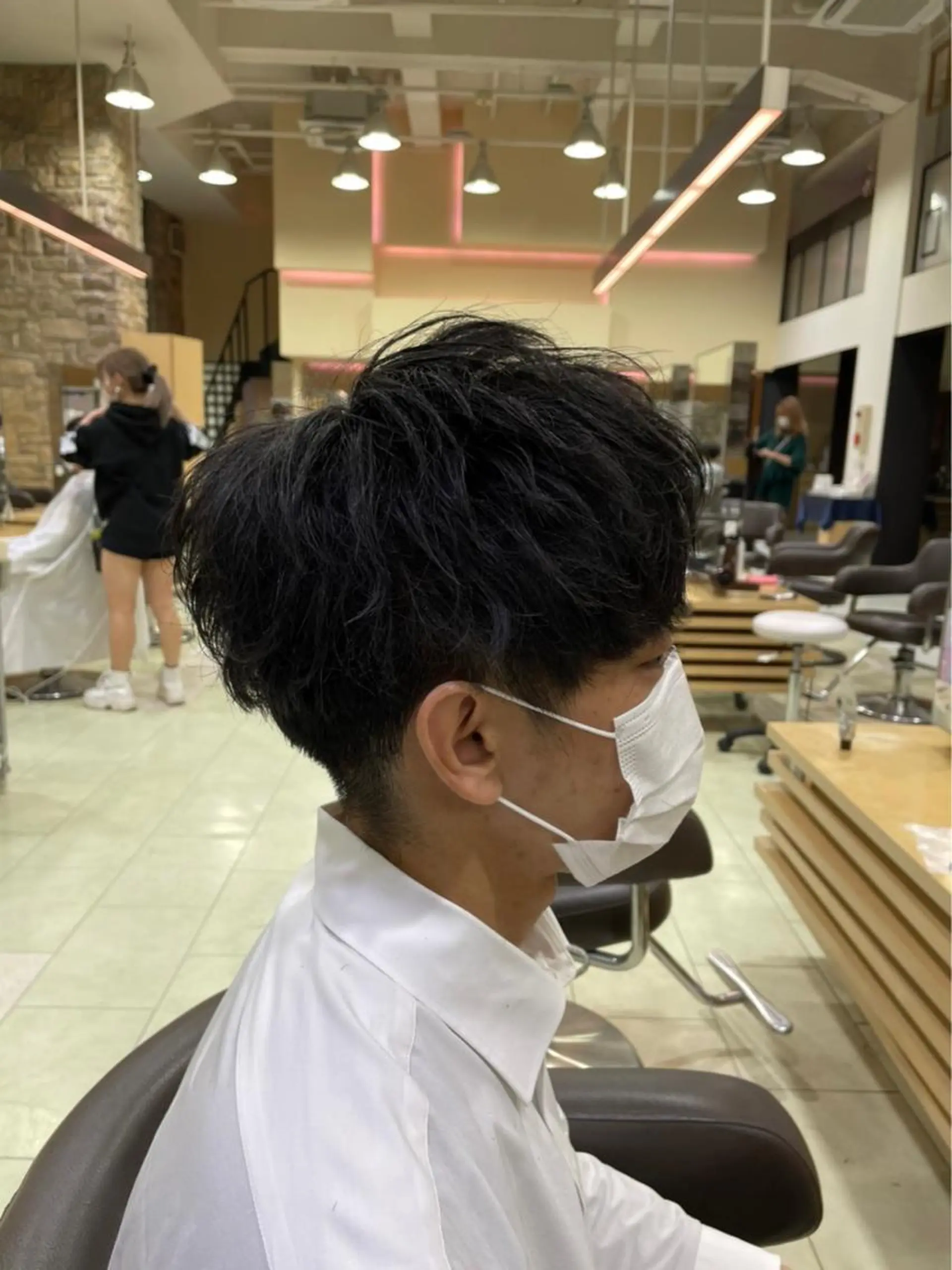 ショート カラー メンズ メンズブリーチ メンズインナーカラー メンズ韓国風 マッシュ メンズパーマ navile 銀座／ 髪質改善／角田 龍汰のヘアスタイル