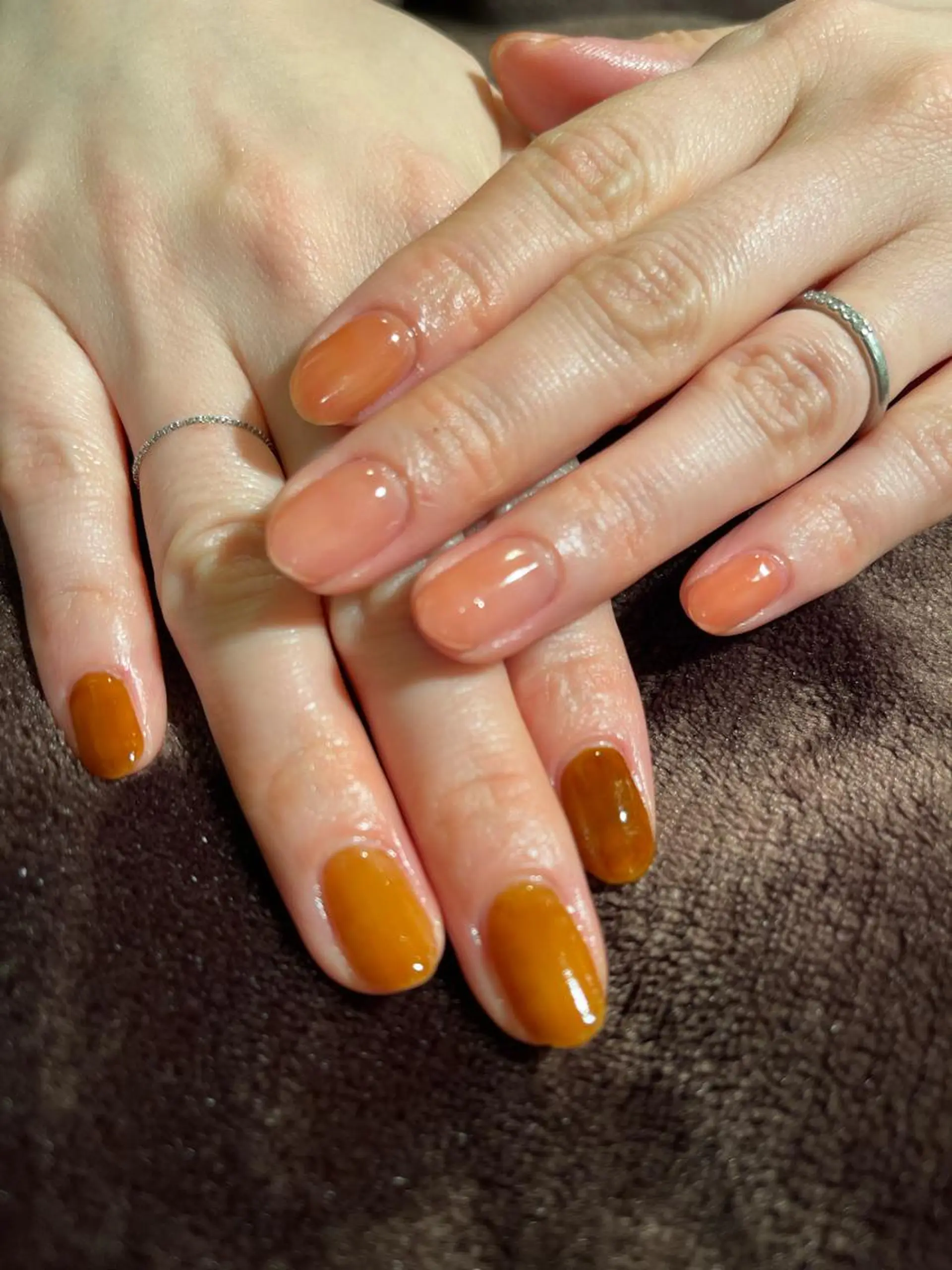 ネイル クリアネイル ワンカラーネイル オブヘアー所属・安藤 沙妃のヘアスタイル