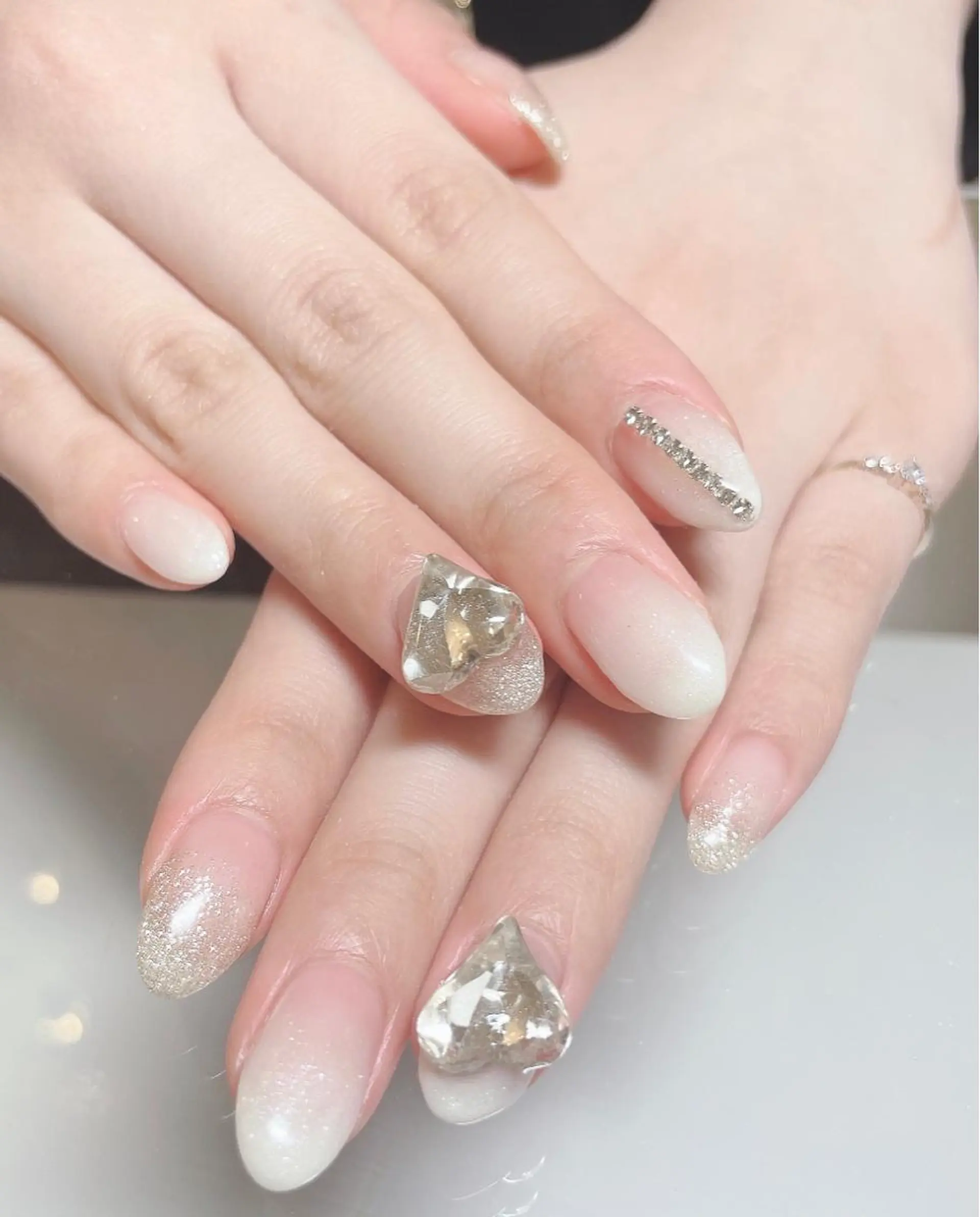 ネイル ハート キラキラネイル ハンドネイル Nail room Lunaのネイルデザイン