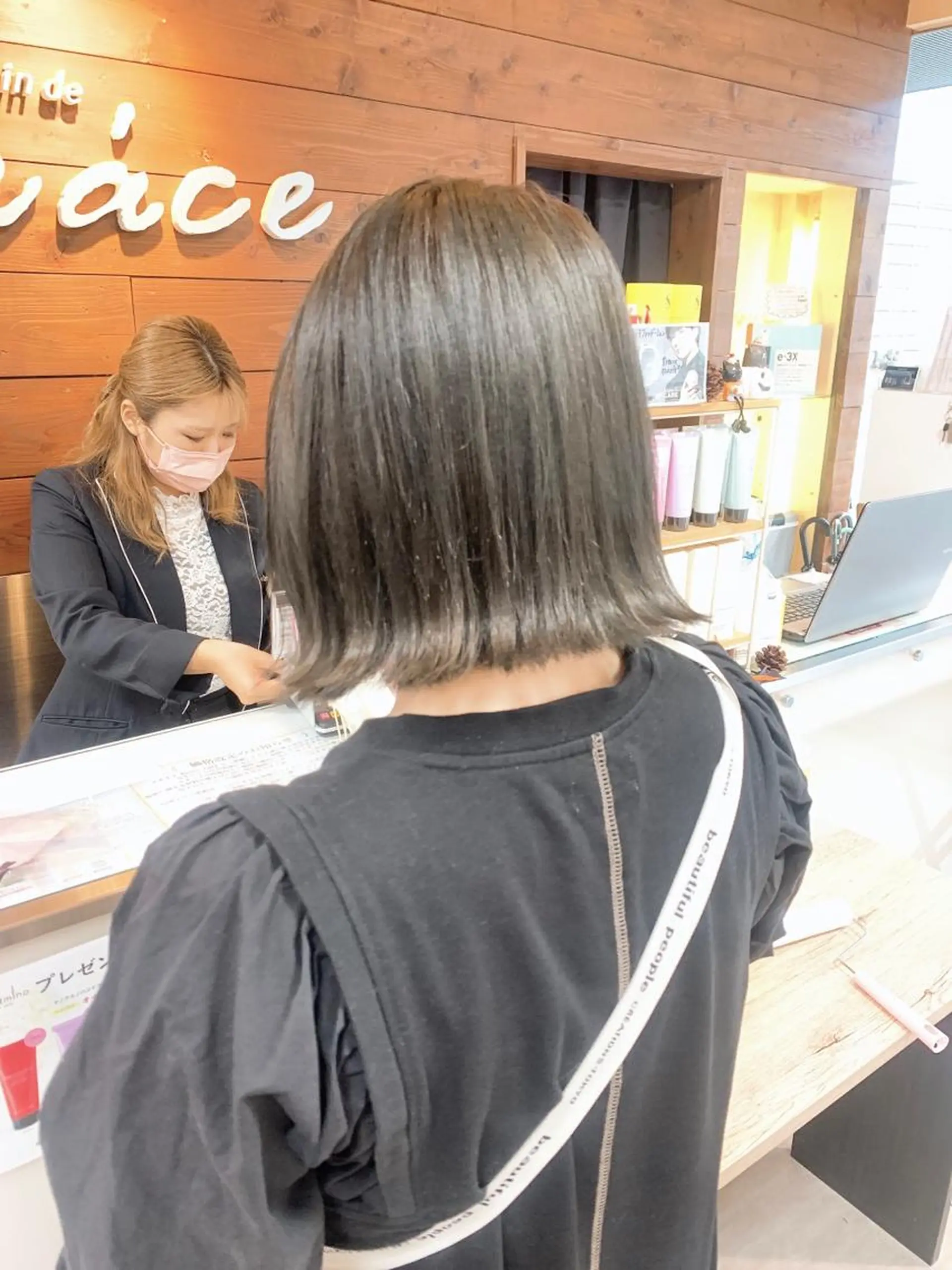 ショート 🫧艶髪カラー🫧 森本くるみのヘアスタイル