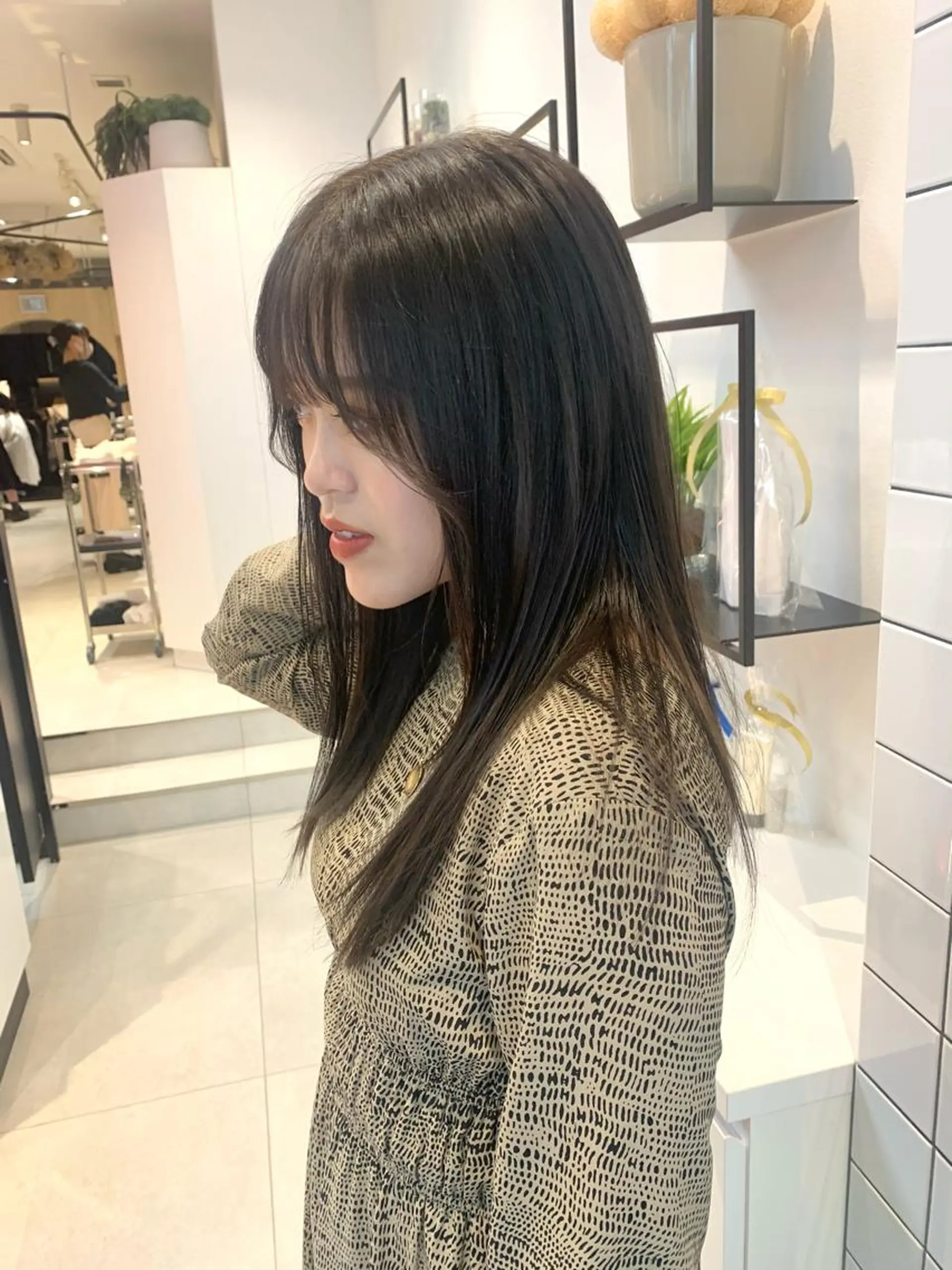 セミロング みなもと ちはるのヘアスタイル