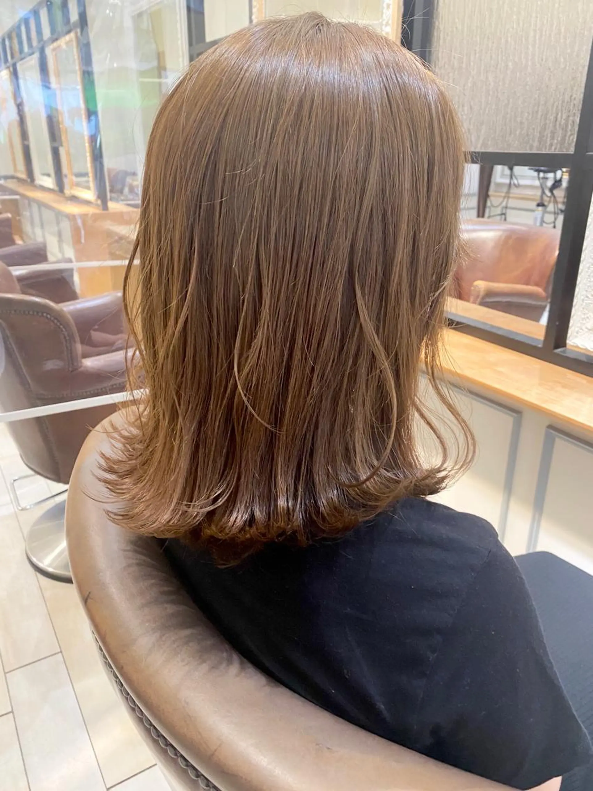 ミディアム カラー ベージュカラー ハイトーンカラー ✳︎SERA✳︎ 平日のみご案内のマツエク・マツパデザイン