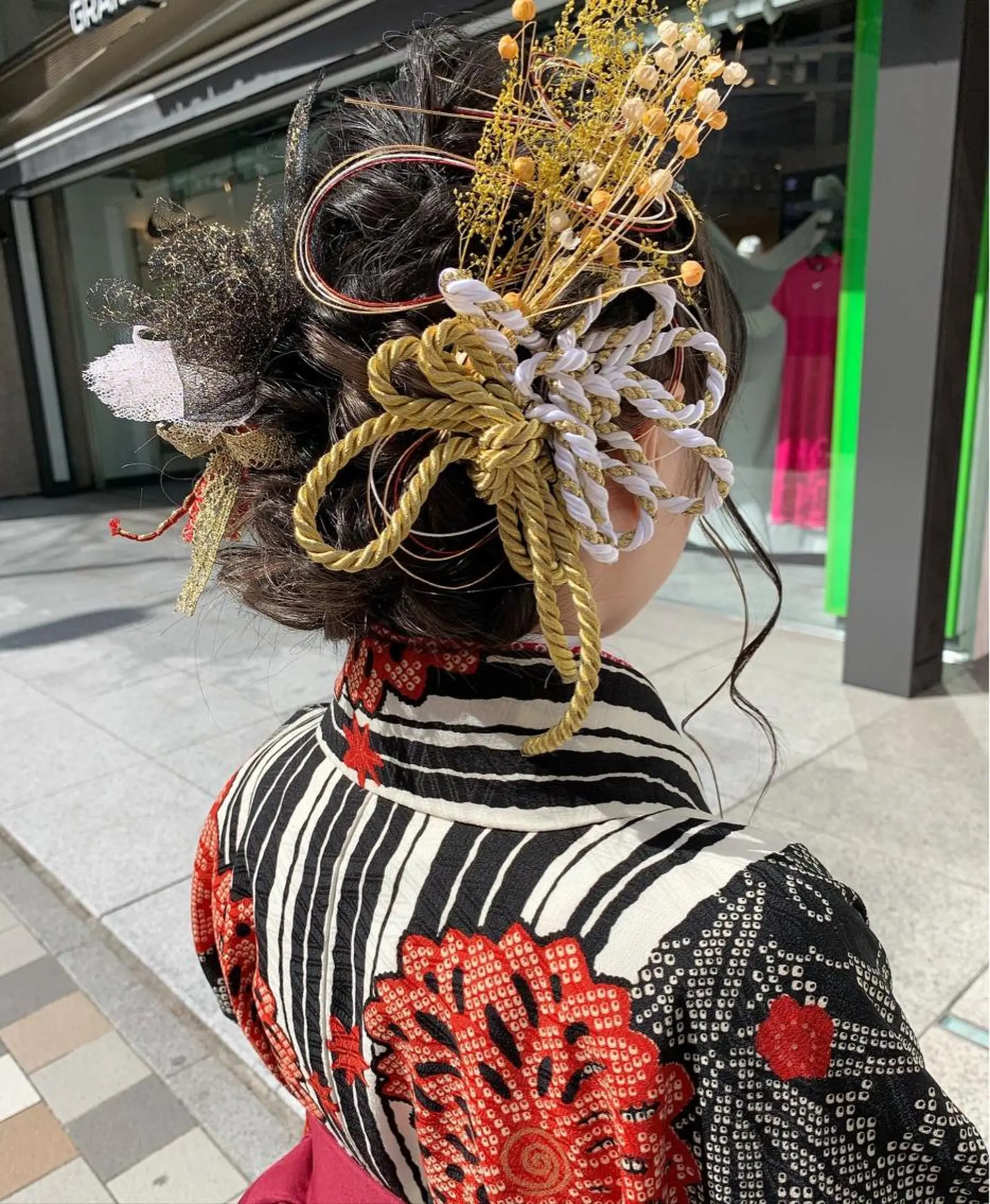 ヘアアレンジ moeka レイヤー /艶カラー/韓国のヘアスタイル