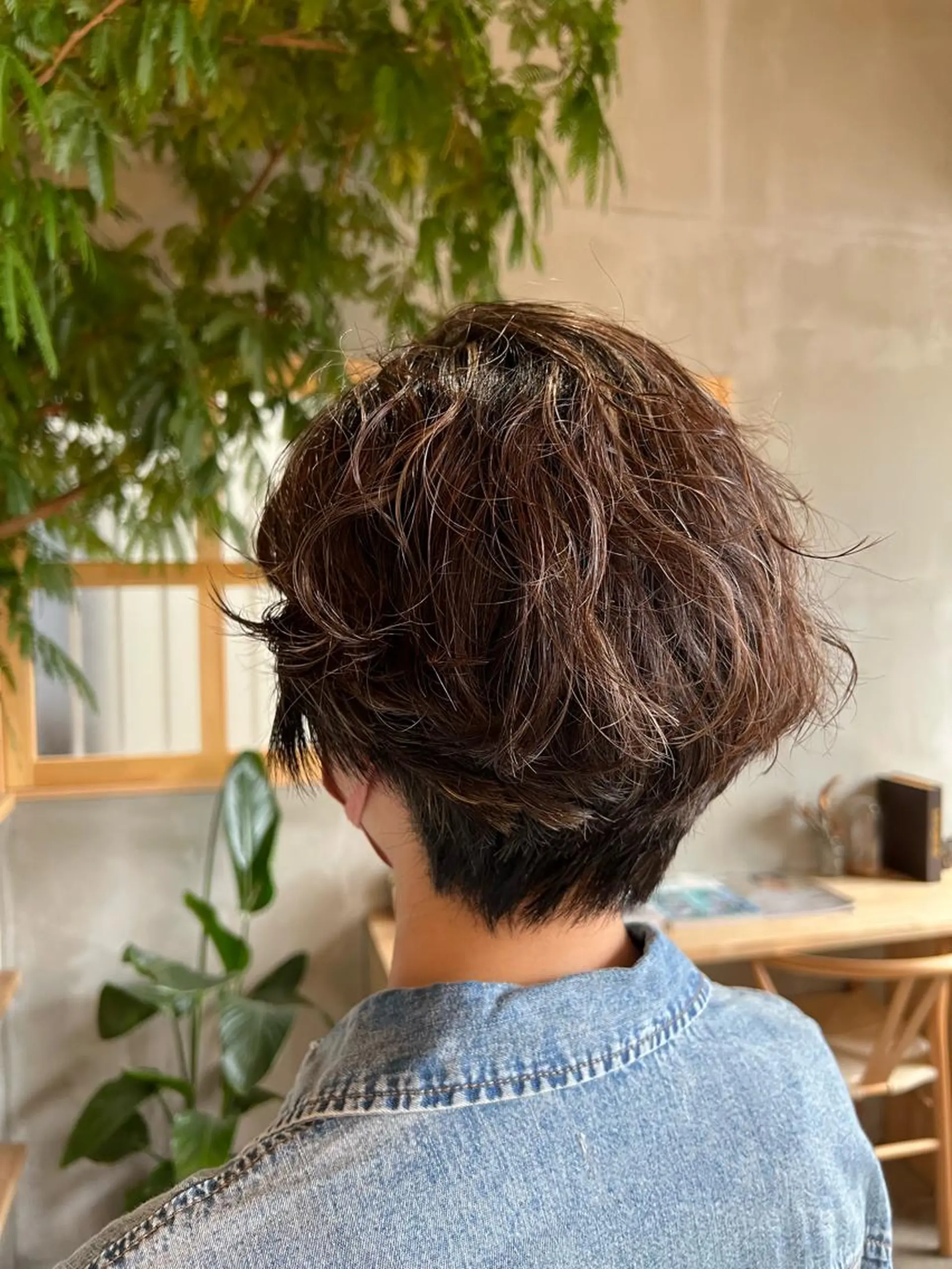 ショート カラー ハイライトカラー イルミナカラー ボブ ハイライト 髪質改善 カット ヘアカラー トリートメント SHINYA シンヤヘアーズのヘアスタイル