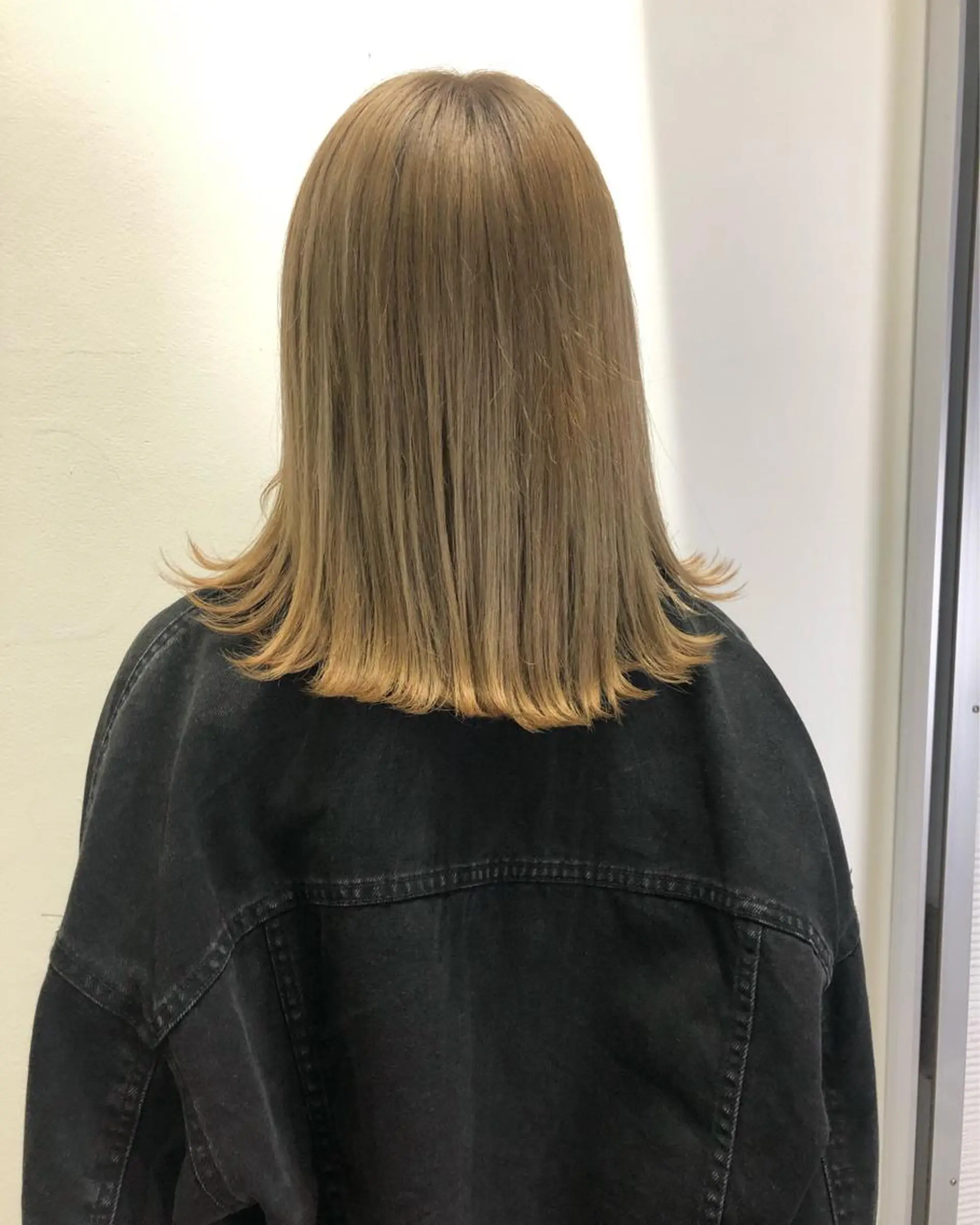 ミディアム カラー ベージュカラー ブロンド ブロンドベージュ ヘアカラー トリートメント Tao所属・藤川 大智のヘアスタイル
