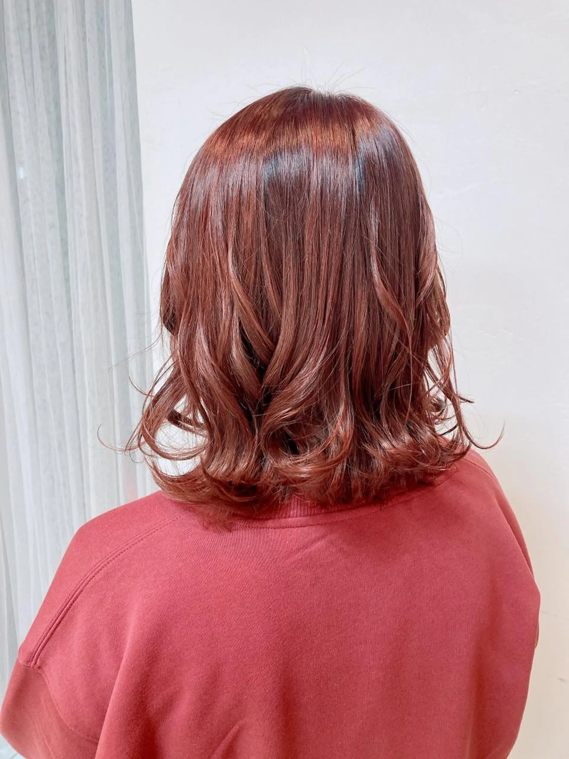 ミディアム カラー オレンジ オレンジレッド レッドカラー 浅岡 のどかのヘアスタイル