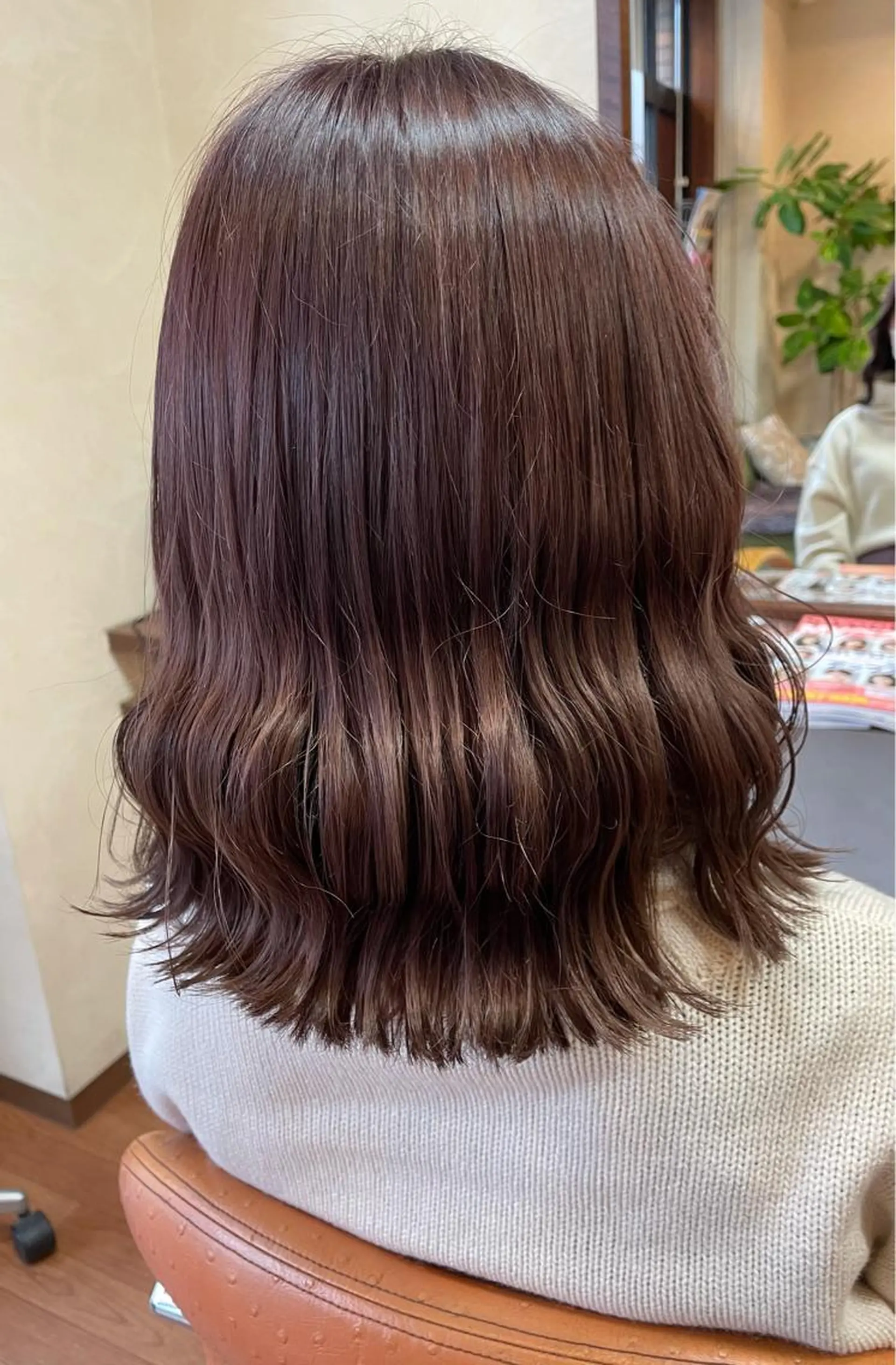 ミディアム カラー Vyuha ビューハのヘアスタイル