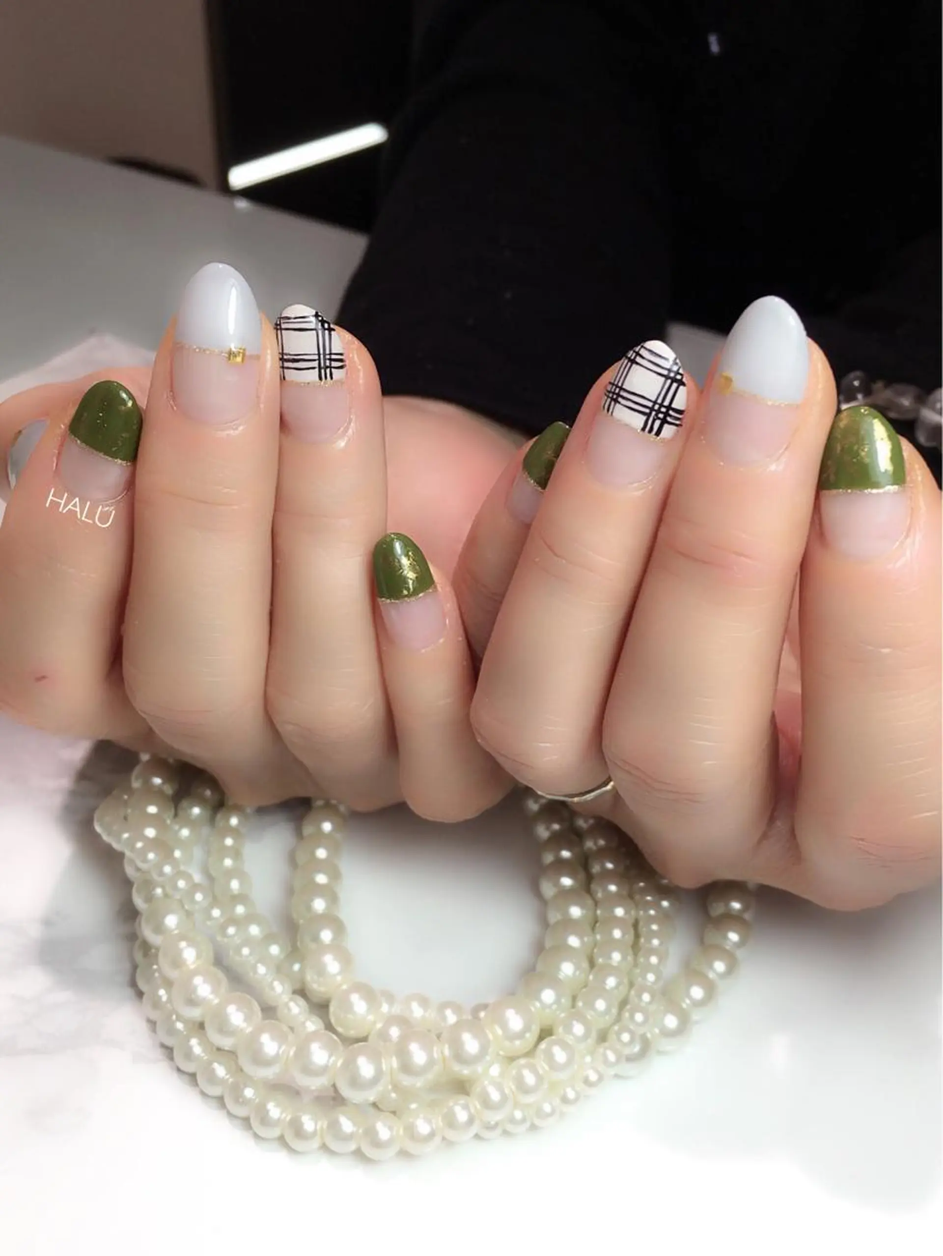 ネイル カジュアル フレンチネイル ゴールド HALU ハルのネイルデザイン