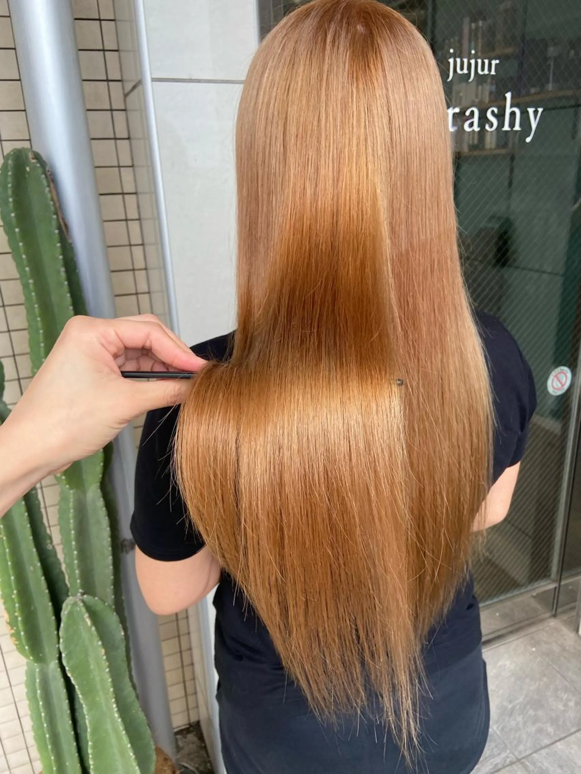 ロング カラー トリートメント 酸性ストレート カット 縮毛矯正 トリートメント 🧸プルエクステ❤︎ ネイルKAO🧸のヘアスタイル