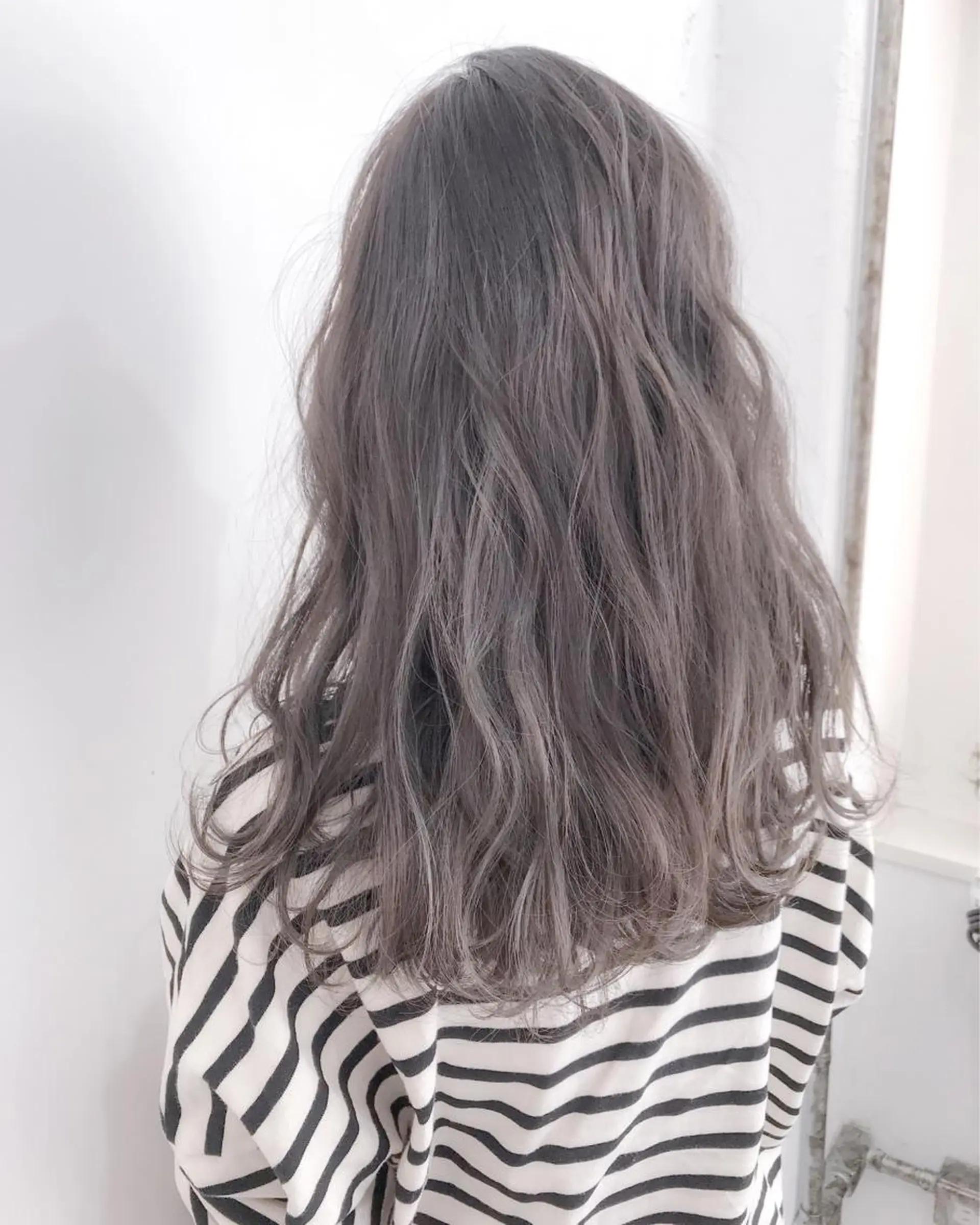 ミディアム カラー ハイライトカラー ハイライト ヘアカラー BOX mico.のヘアスタイル