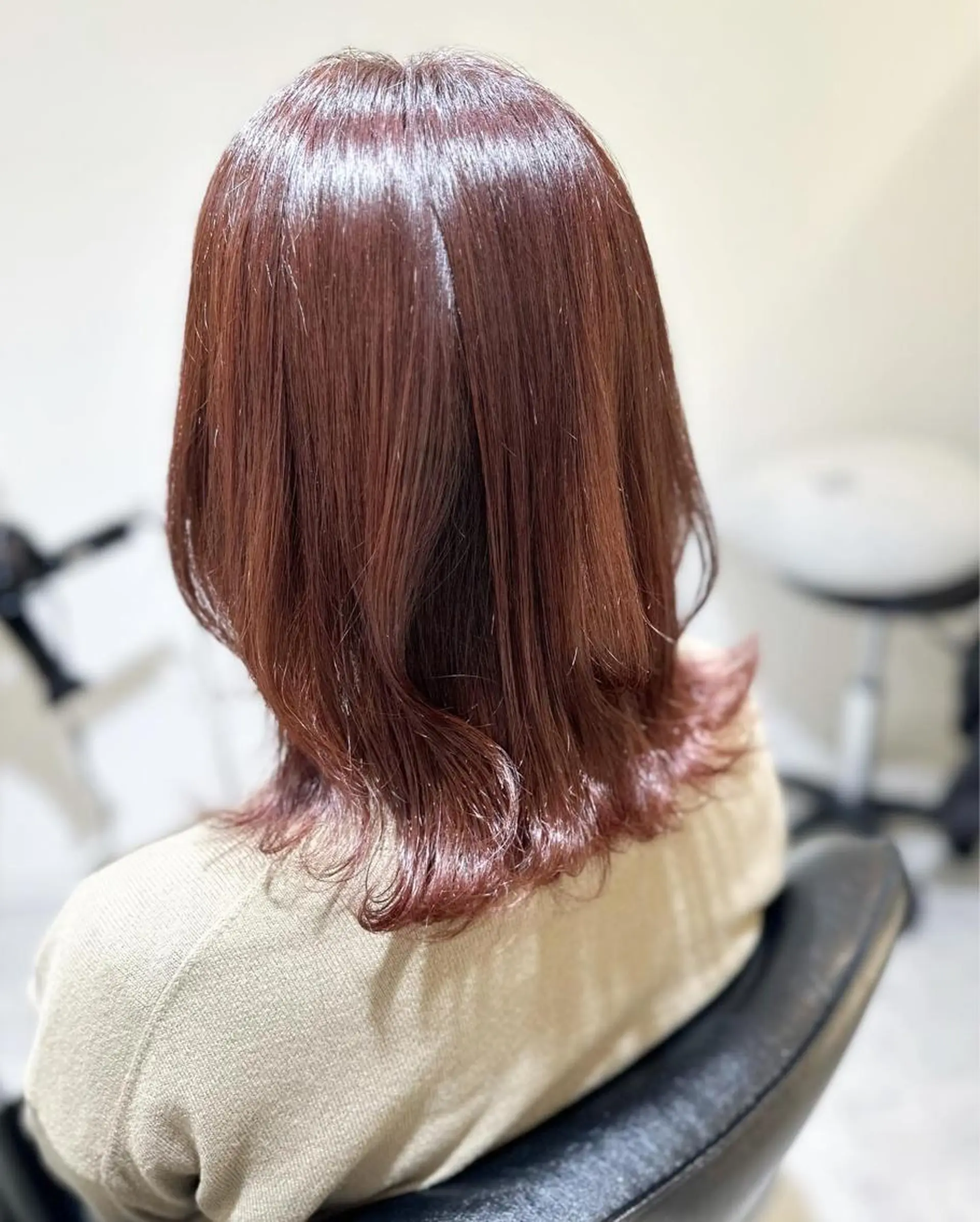 セミロング カラー ヘアアレンジ ラベンダーカラー ラベンダーピンク ピンクカラー カット ヘアカラー トリートメント 荒木 ひろかのヘアスタイル