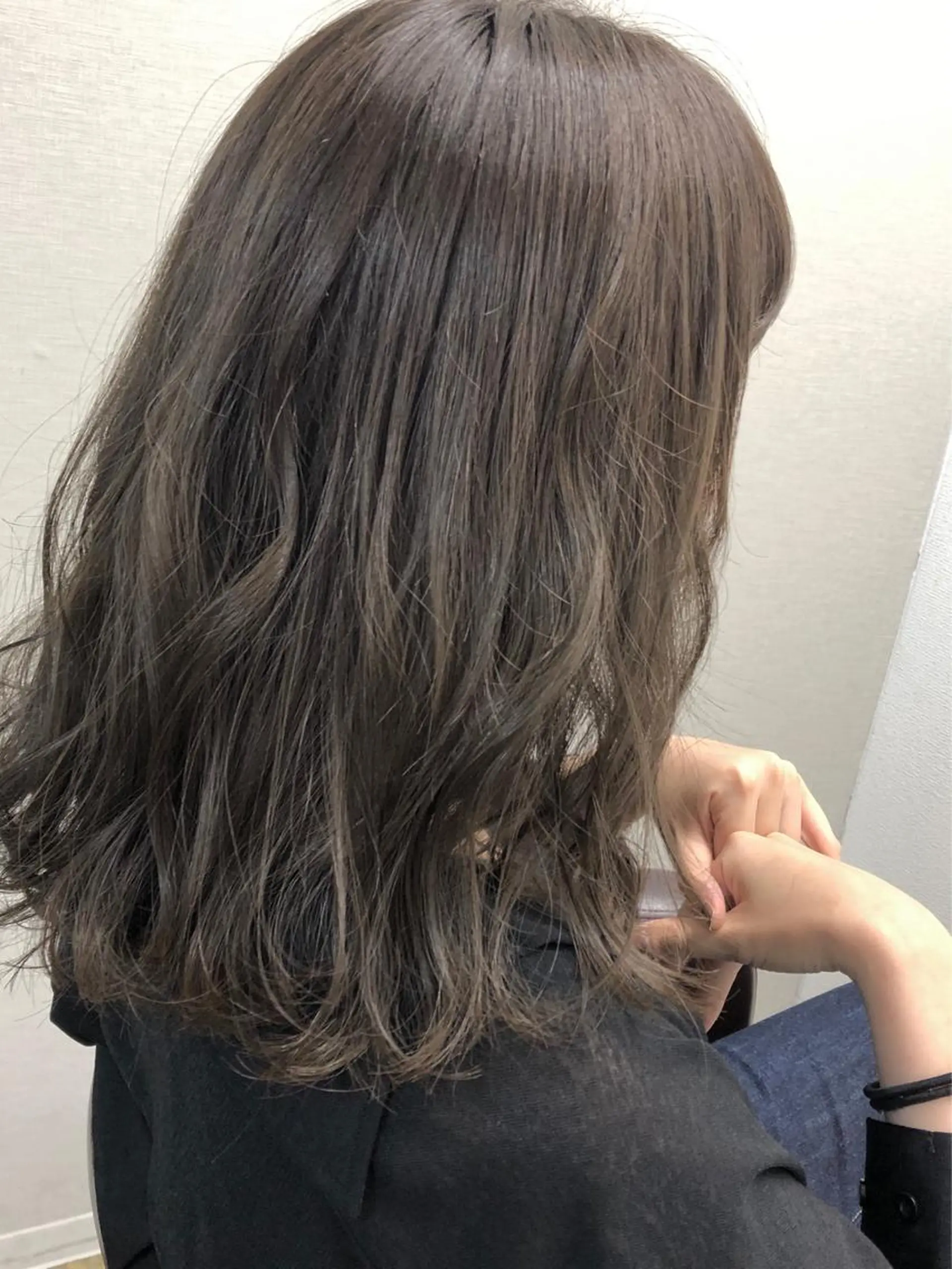 ロング カラー ヘアアレンジ グレージュ メンズ似合わせ🪞 リピート率No.1のヘアスタイル