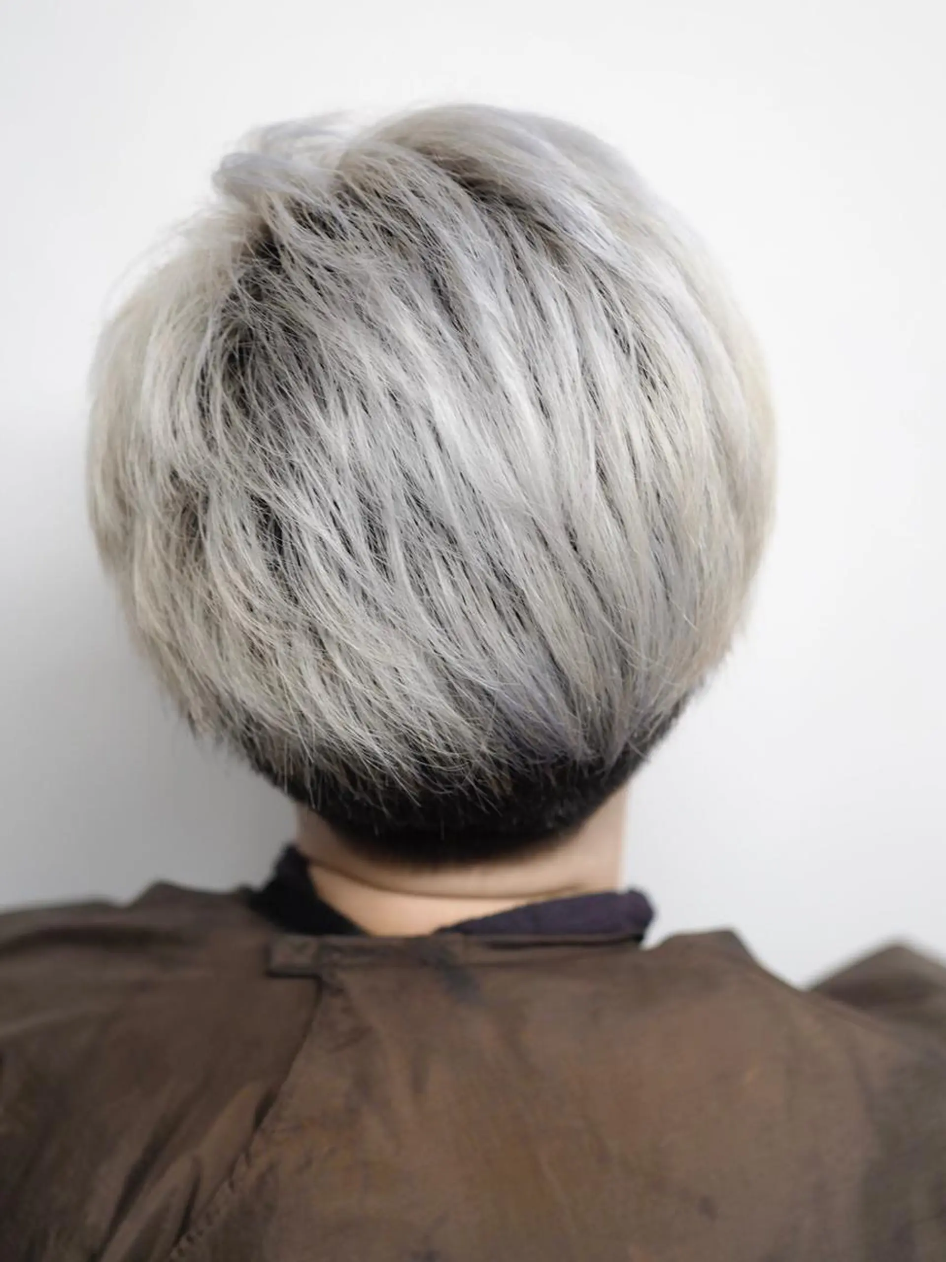 ショート カラー メンズ メンズハイトーン メンズバレイヤージュのヘアスタイル