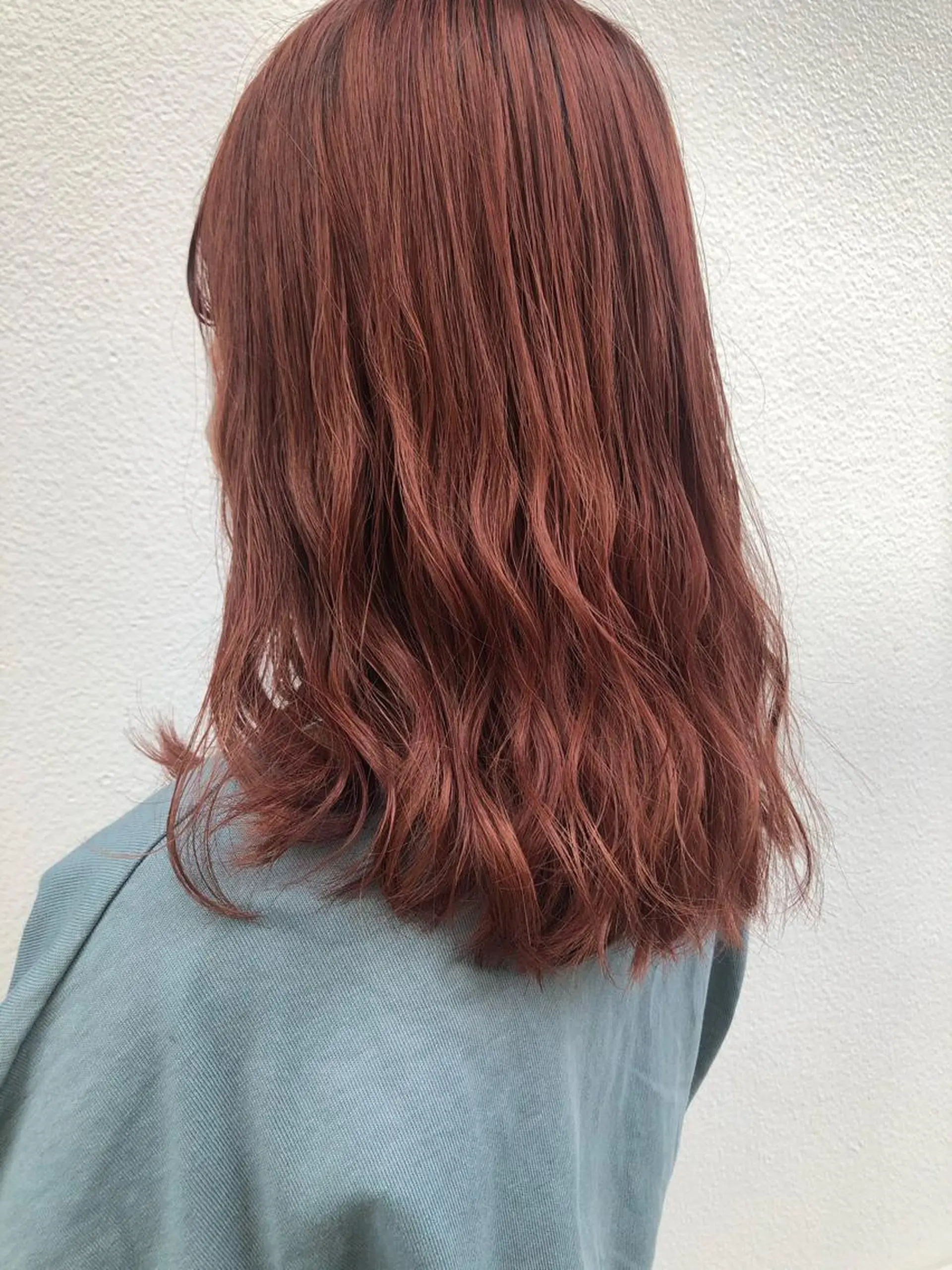 セミロング カラー 🩰オリーブ/ ベージュ松本咲花🩰のヘアスタイル