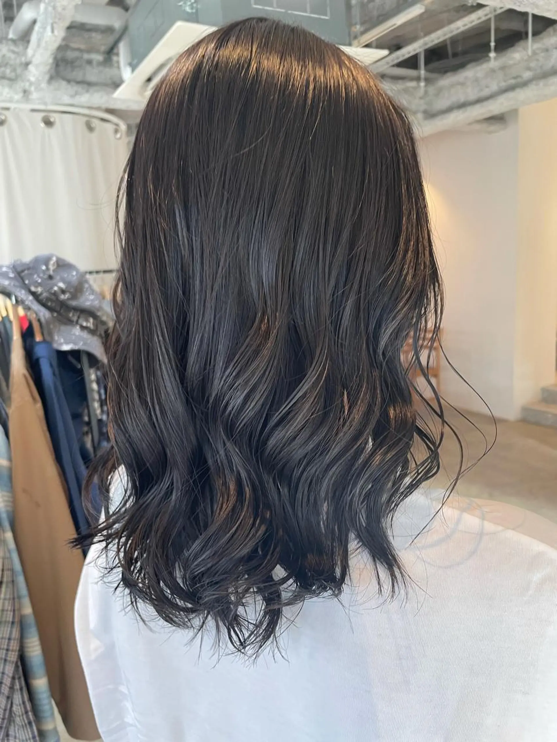 セミロング カラー ヘアアレンジ REONA🪽✨ 日常に馴染む髪🫧のヘアスタイル