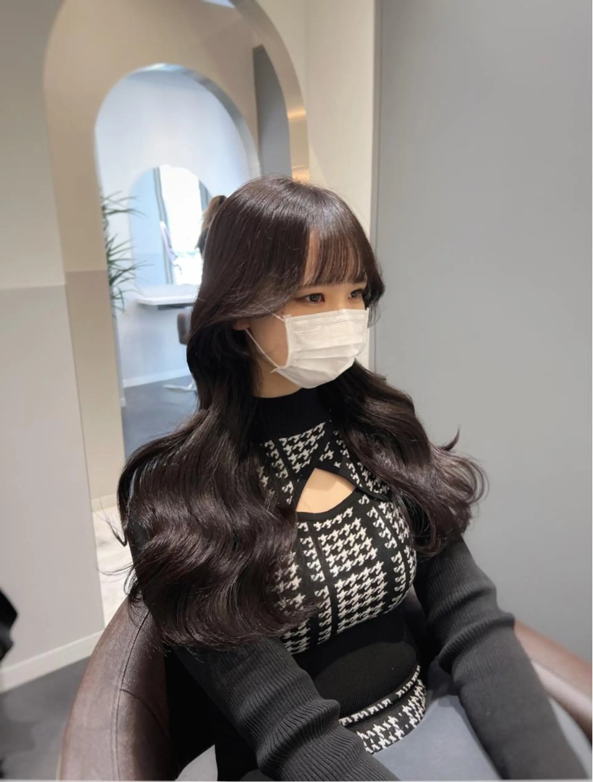 ロング カラー 韓国風カラー くびれヘア 顔周りカット 髪質改善 ヨシンモリ SALOWIN east店6F所属・TAKUMI 【美髪特化】のヘアスタイル