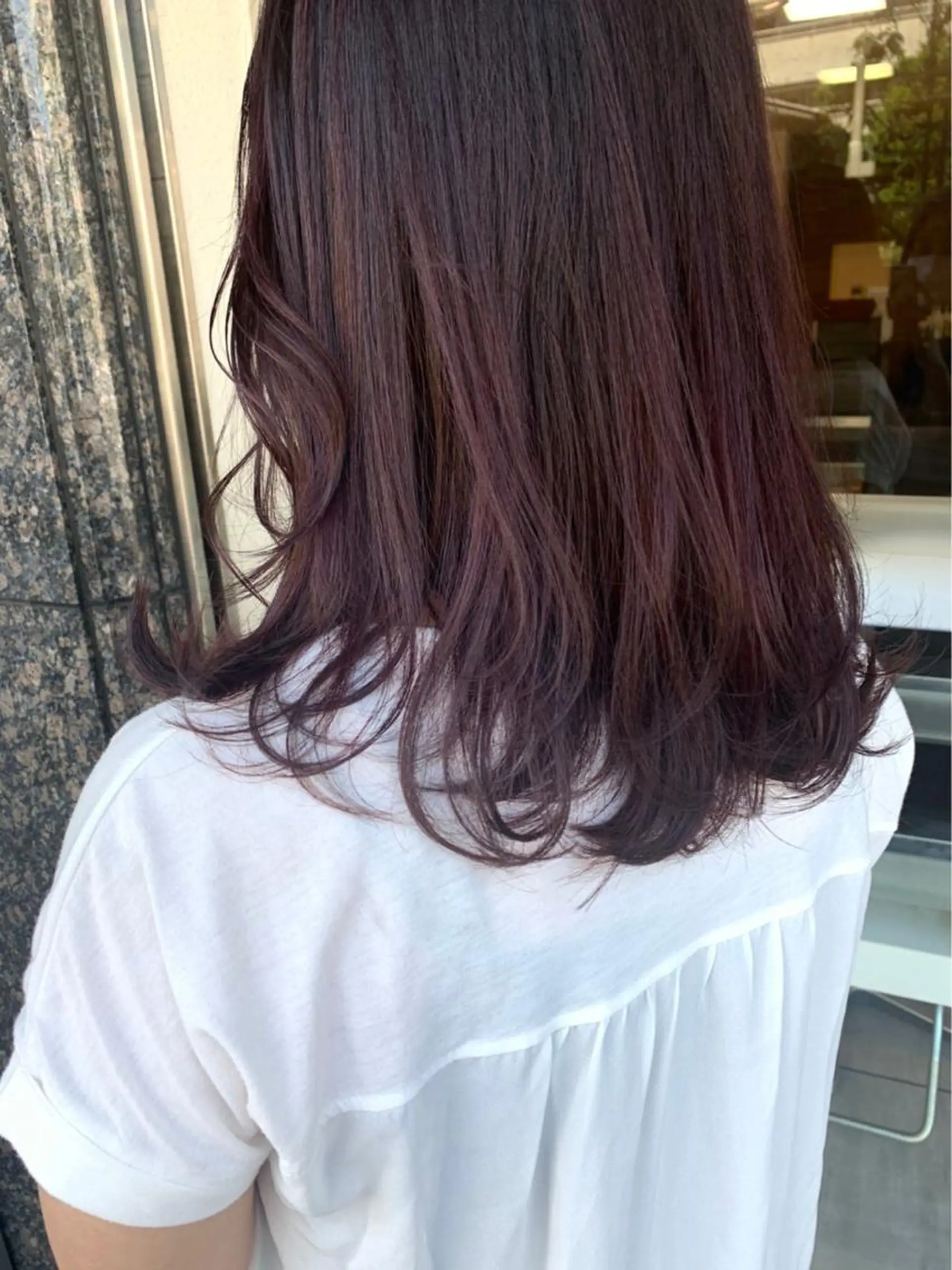 ミディアム カラー インナー×縮毛矯正 ピンクカラー澤井里菜のヘアスタイル