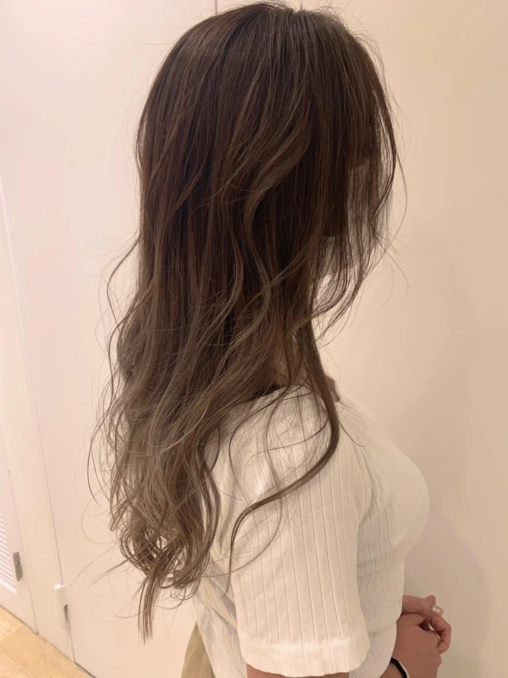 セミロング ハイライト ヘアカラー トリートメント 渋谷ハイトーン/ デザインカラー阿部のヘアスタイル