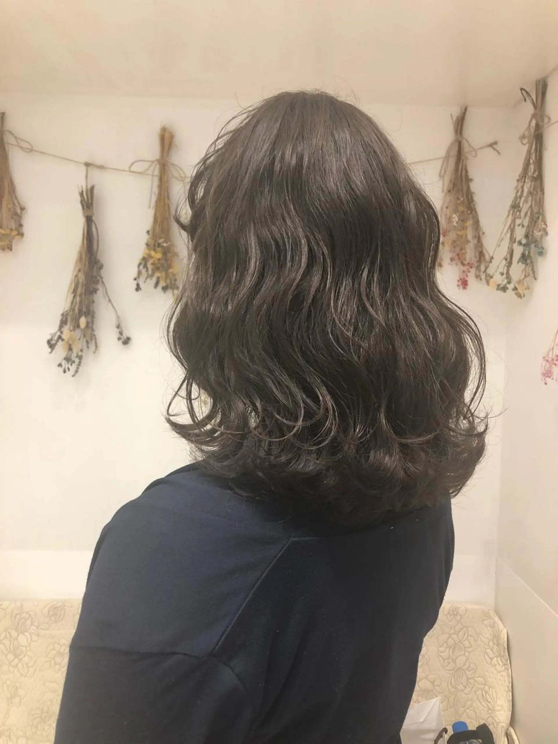 ミディアム カラー グレージュ カーキグレージュ はだゆうき @hadadan08のヘアスタイル