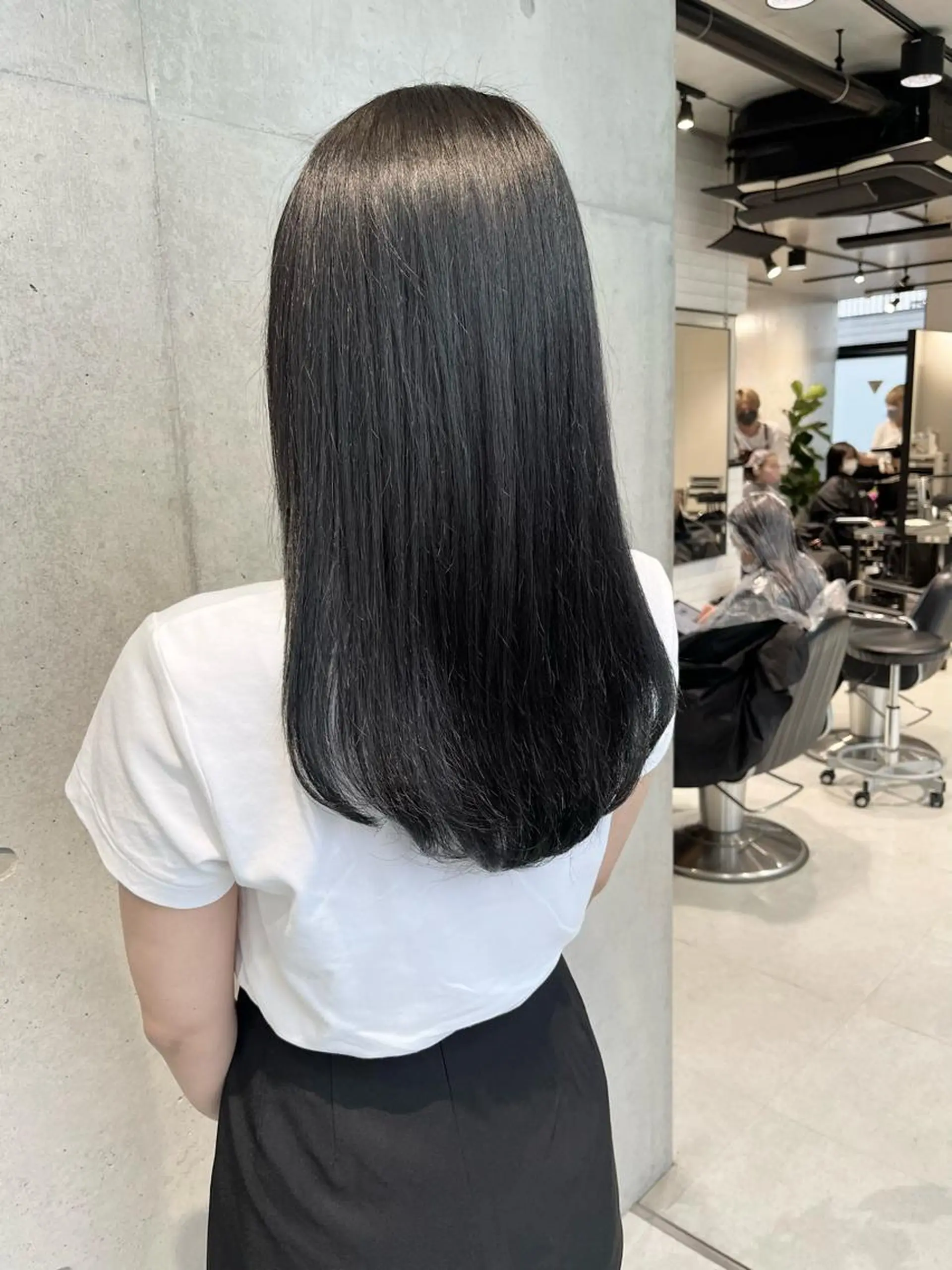 セミロング カラー カット ヘアカラー トリートメント ヘッドスパ ヘアセット 透明感/オリーブ/ グレージュ/YUKAのヘアスタイル