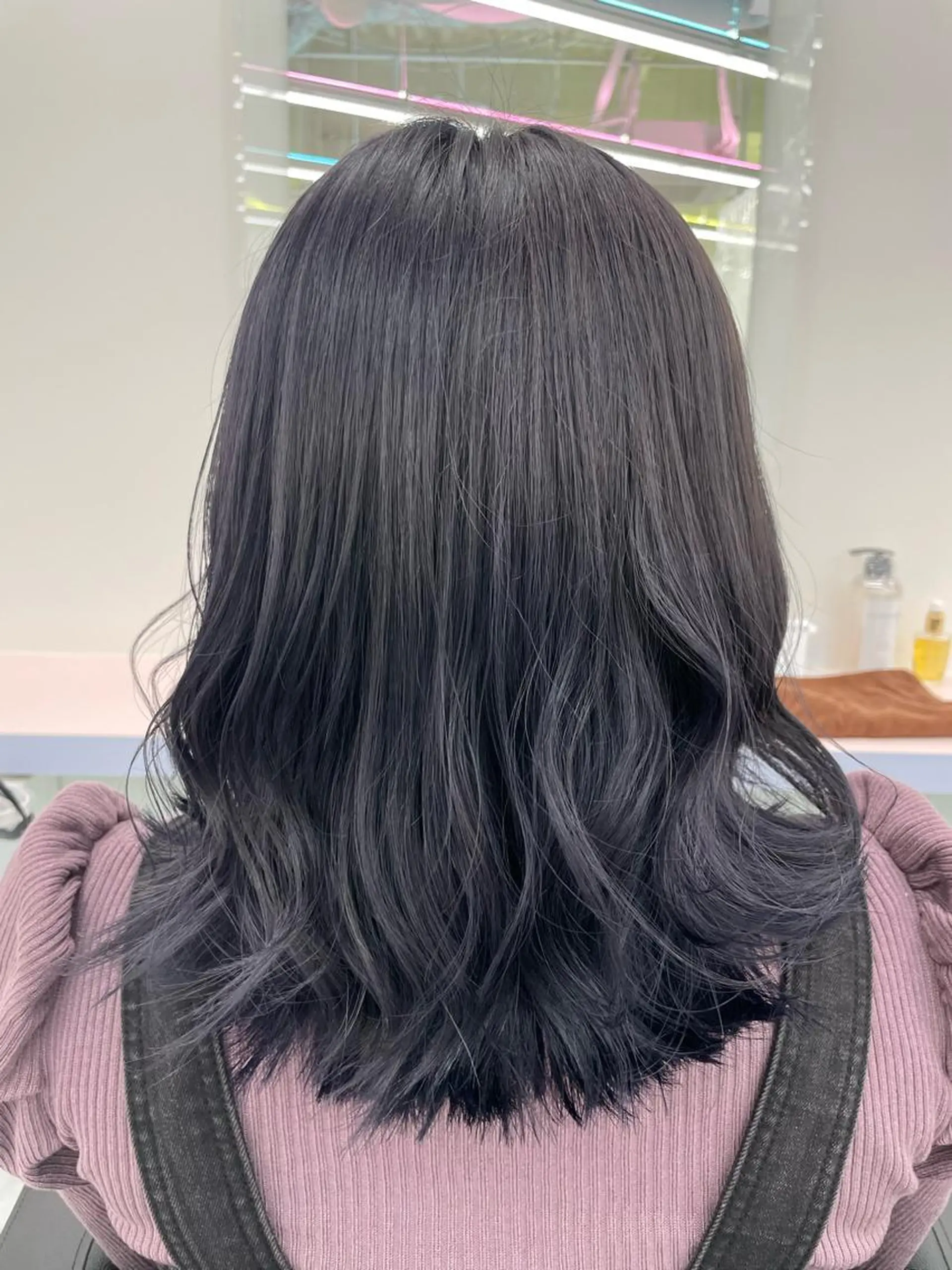 ミディアム カラー アッシュ ラベンダーカラー ラベンダーアッシュ ヘアカラー トリートメント 🫧ハイトーン🫧 ベージュ🫧徹哉のヘアスタイル