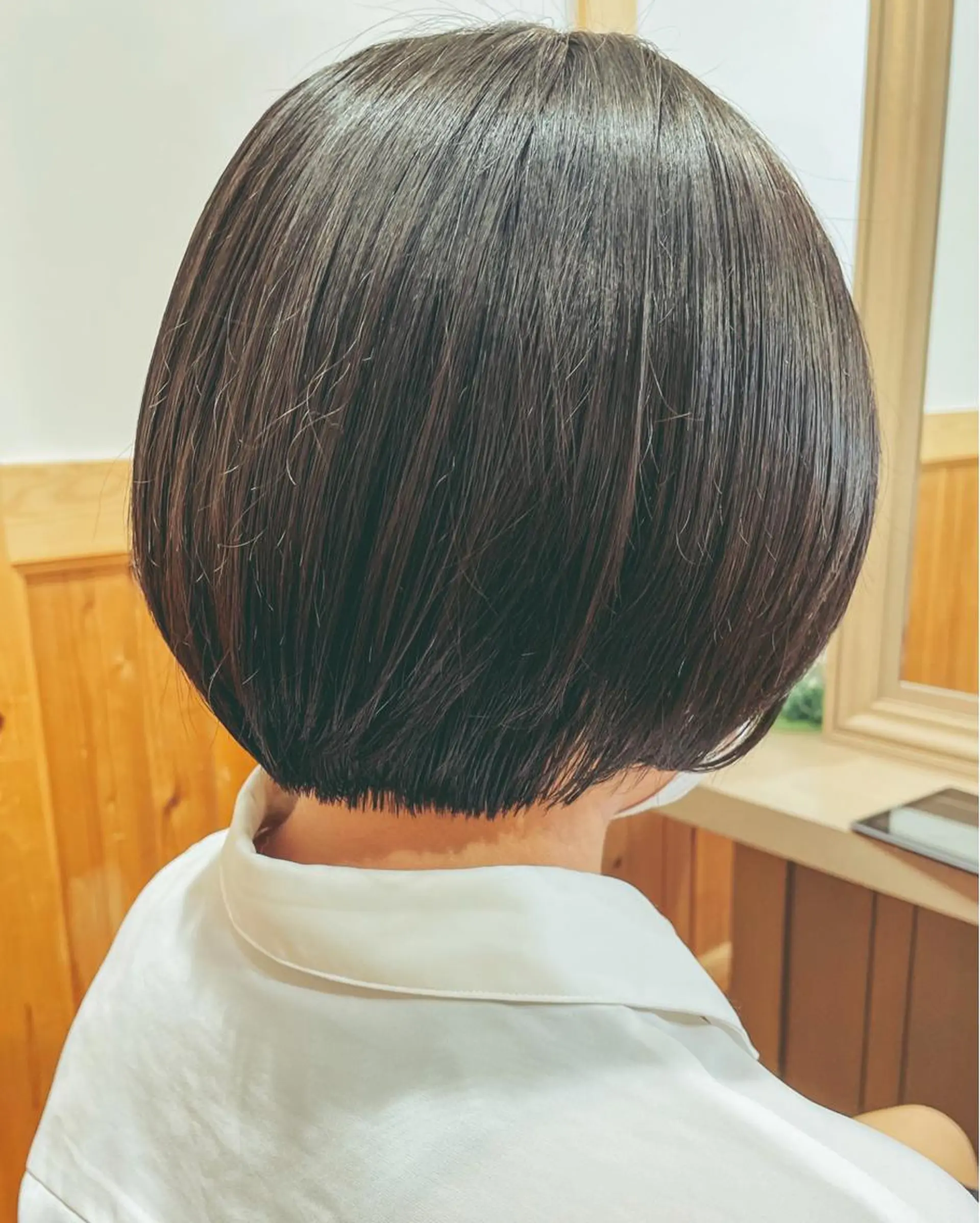 ミディアム ボブ 吉田 浩太郎のヘアスタイル