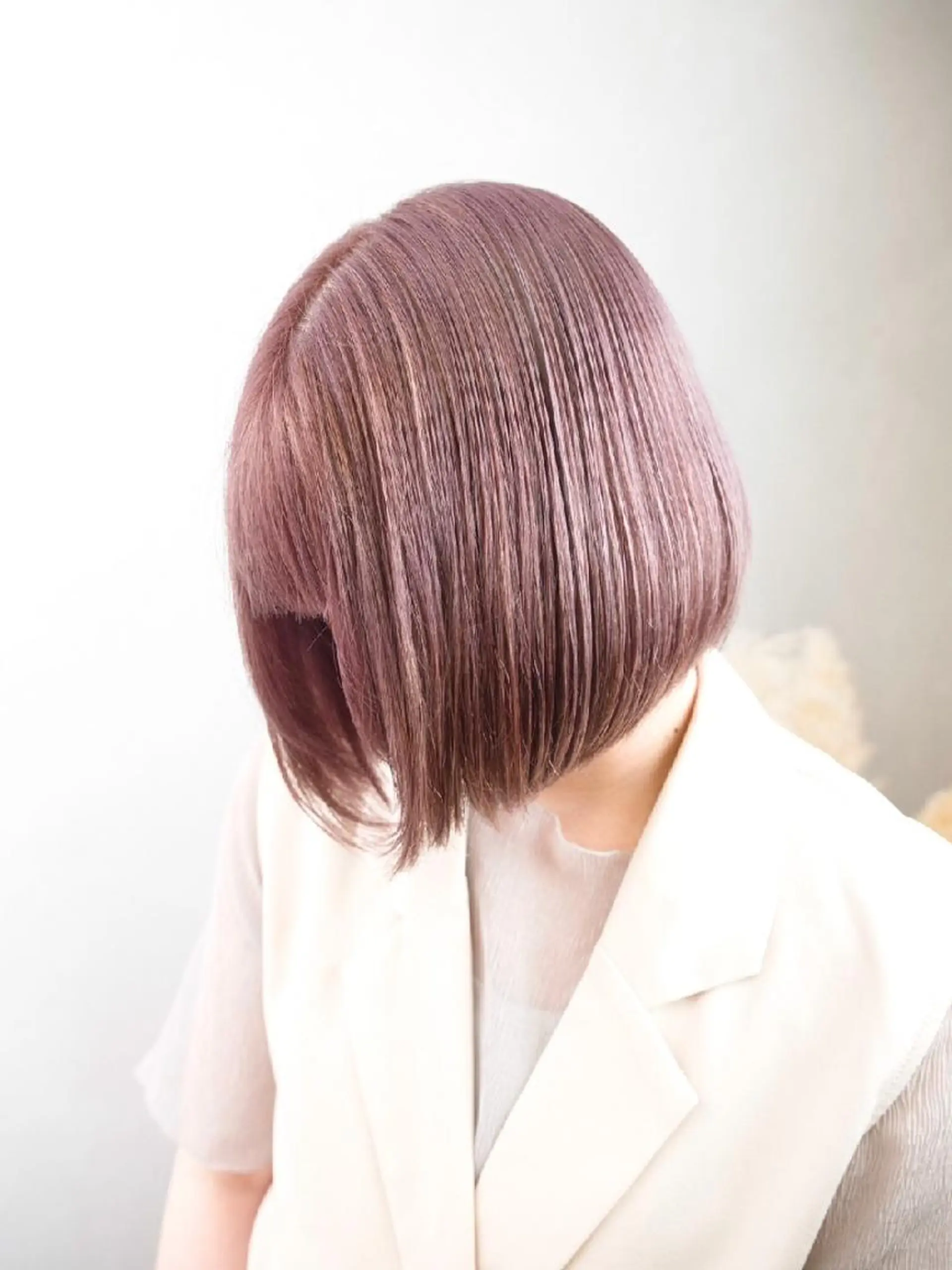 ミディアム カラー ブリーチ ラベンダーカラー ピンクカラー ピンクパープル パープルカラー カット ヘアカラー トリートメント Armoire所属・安藤悠里/ハイトーン /デザインカラーのヘアスタイル